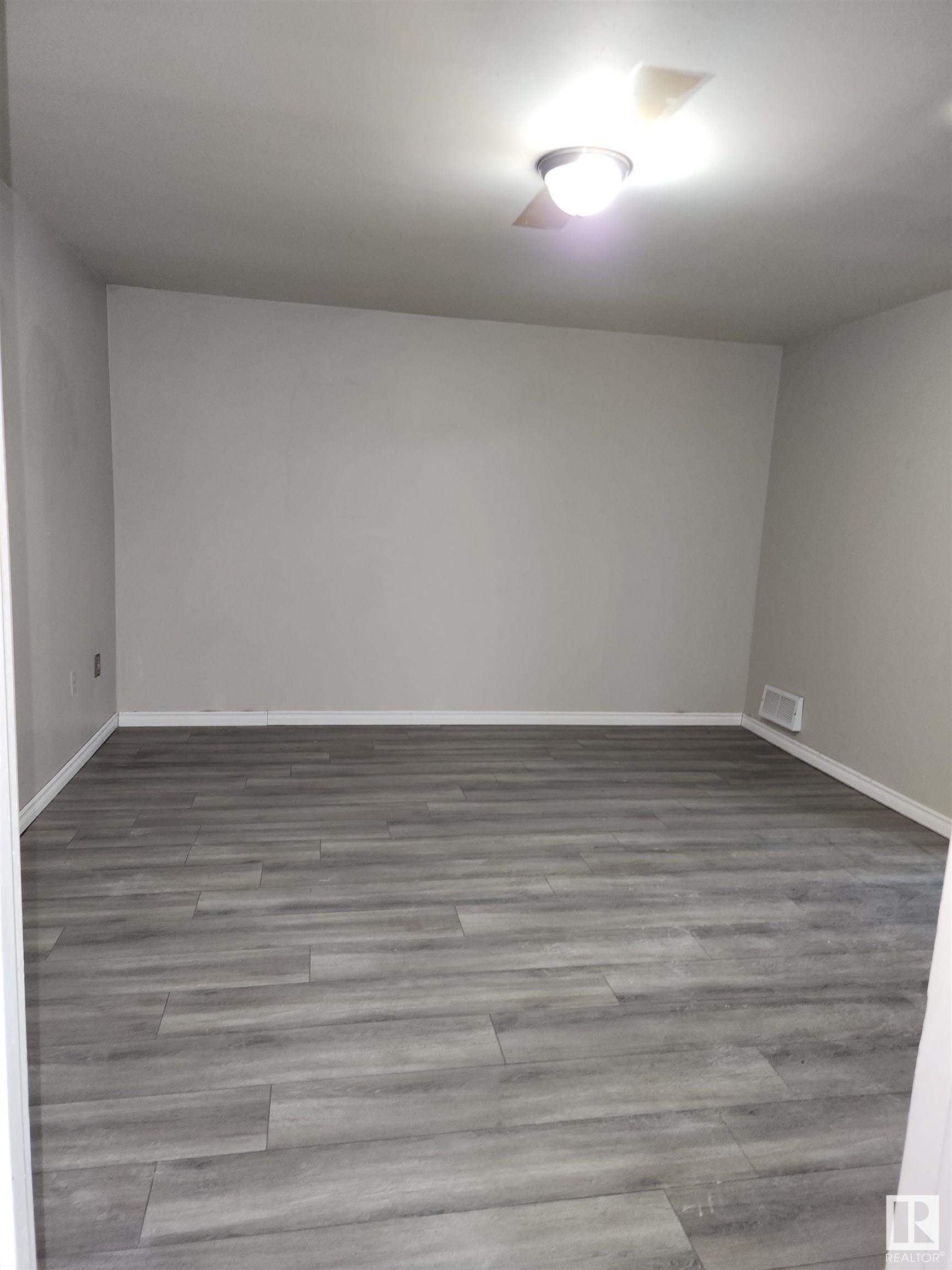      11809/11811 40 ST NW , Edmonton,  ,T5W 2K7 ;  Listing Number: MLS E4415727