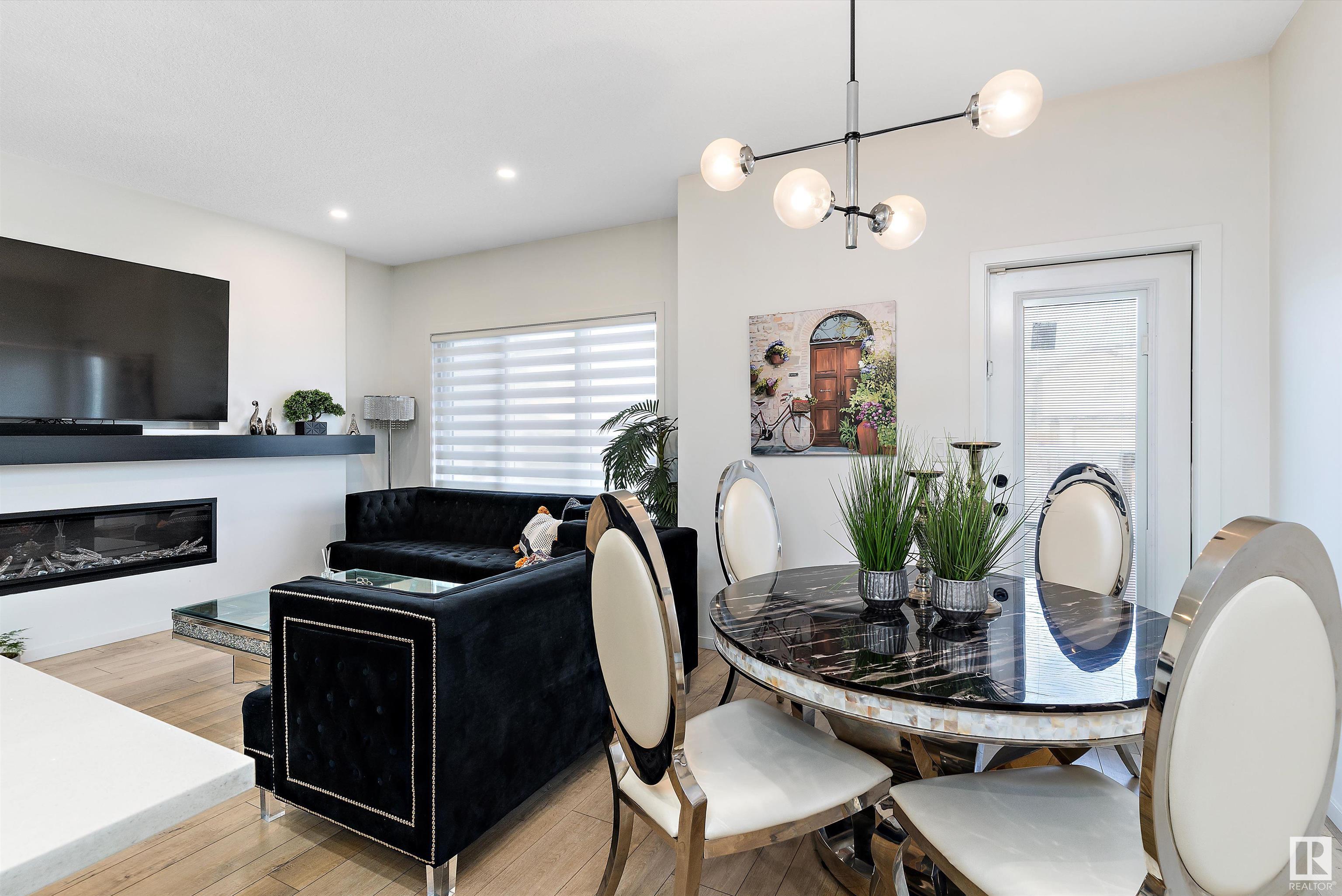     8032 174A AV NW , Edmonton,  ,T5Z 0P6 ;  Listing Number: MLS E4415730