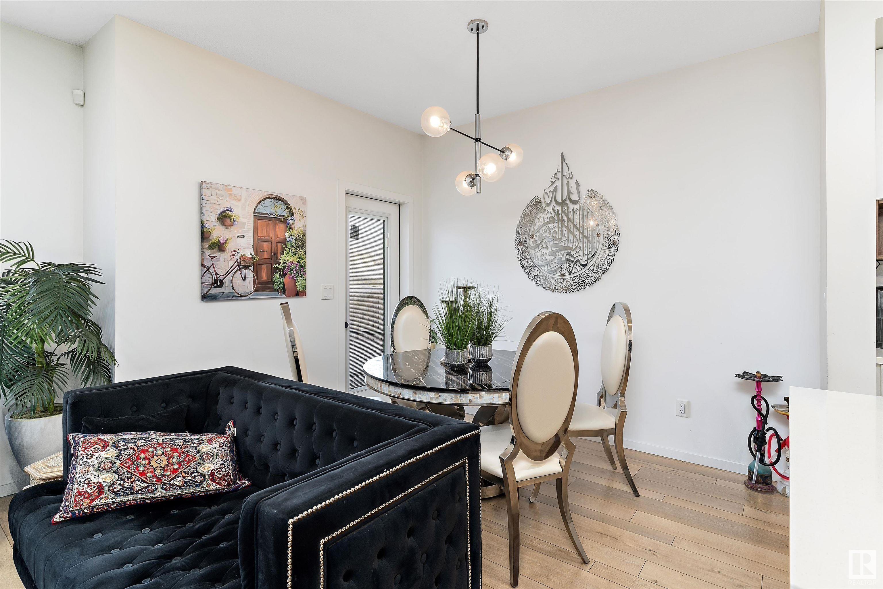      8032 174A AV NW , Edmonton,  ,T5Z 0P6 ;  Listing Number: MLS E4415730