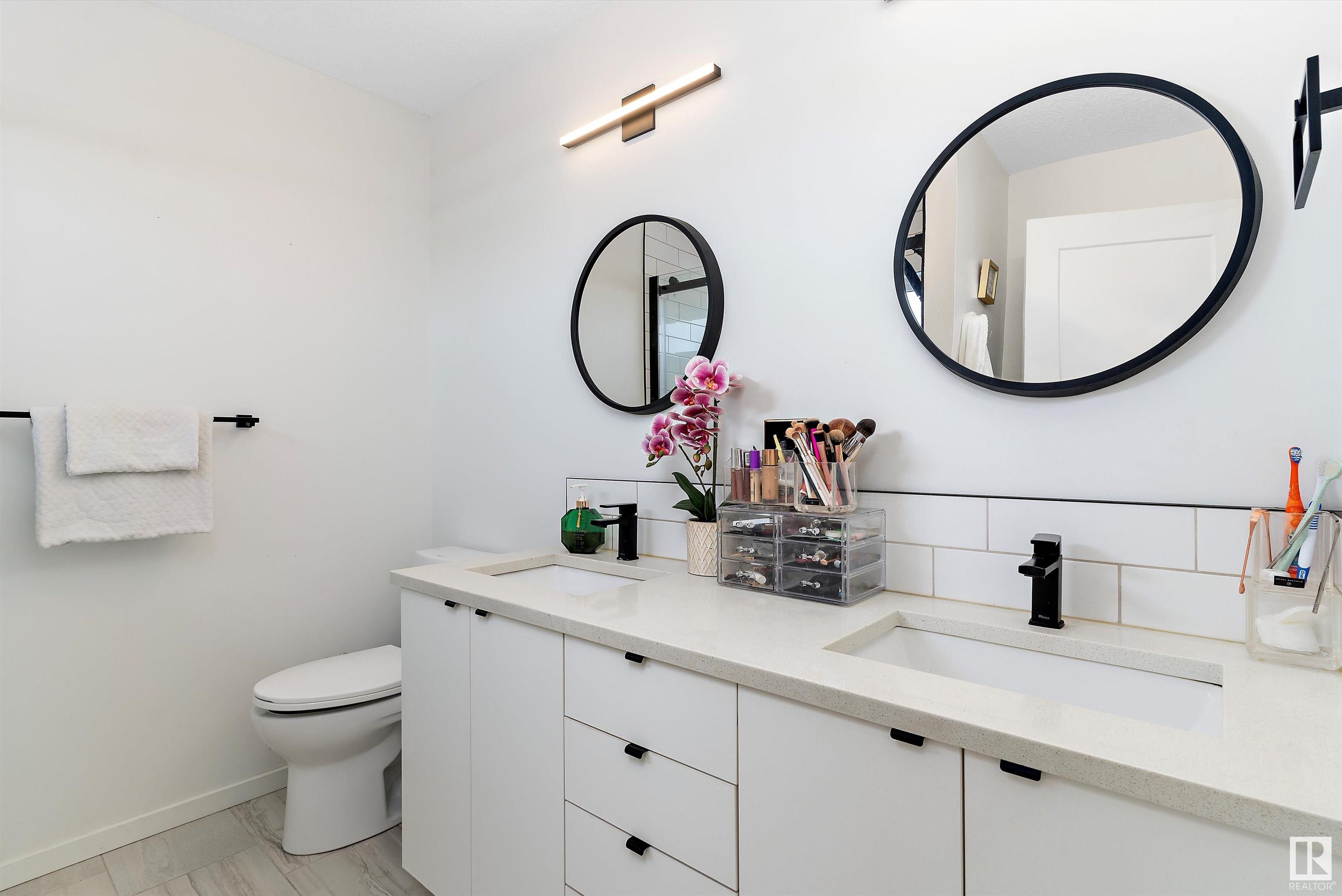      8032 174A AV NW , Edmonton,  ,T5Z 0P6 ;  Listing Number: MLS E4415730