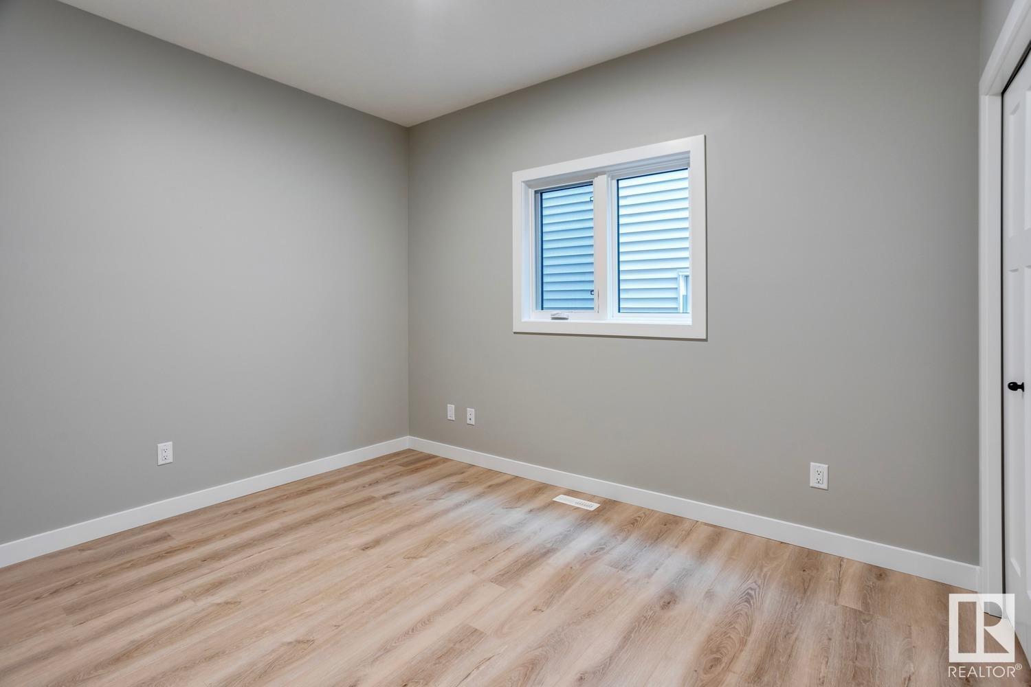      684 KINGLET BV NW , Edmonton,  ,T5S 2B9 ;  Listing Number: MLS E4415749