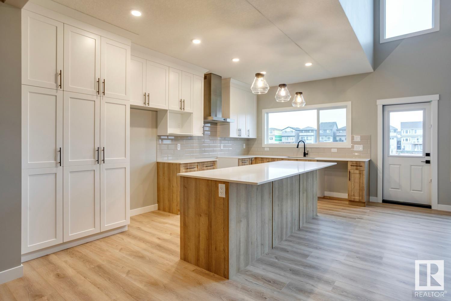      684 KINGLET BV NW , Edmonton,  ,T5S 2B9 ;  Listing Number: MLS E4415749