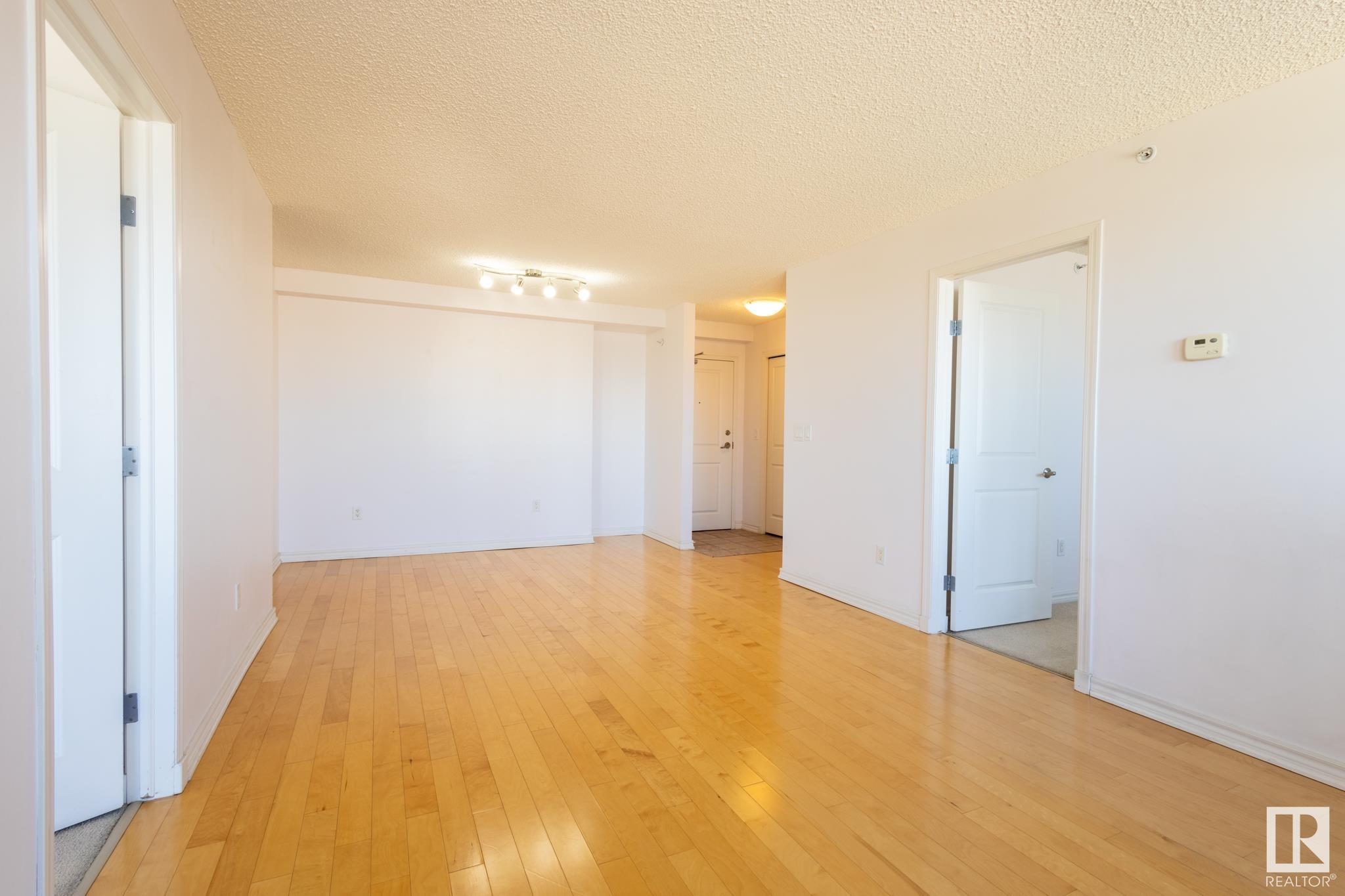      #1501 10303 105 ST NW , Edmonton,  ,T5J 5G3 ;  Listing Number: MLS E4415758