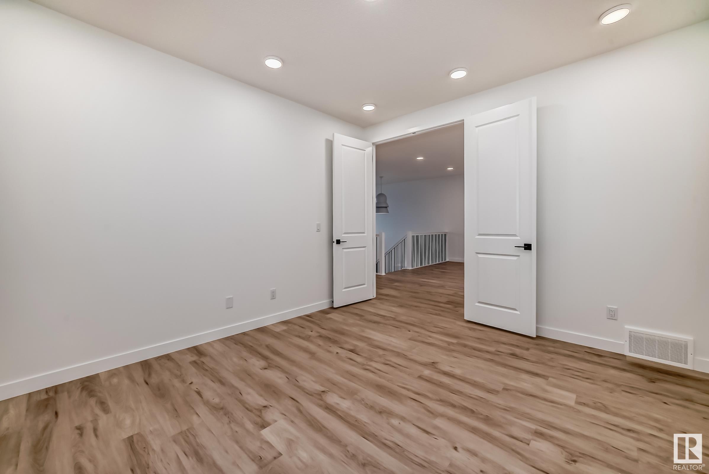      5828 Kootook LI SW , Edmonton,  ,T6W 4Z6 ;  Listing Number: MLS E4415763