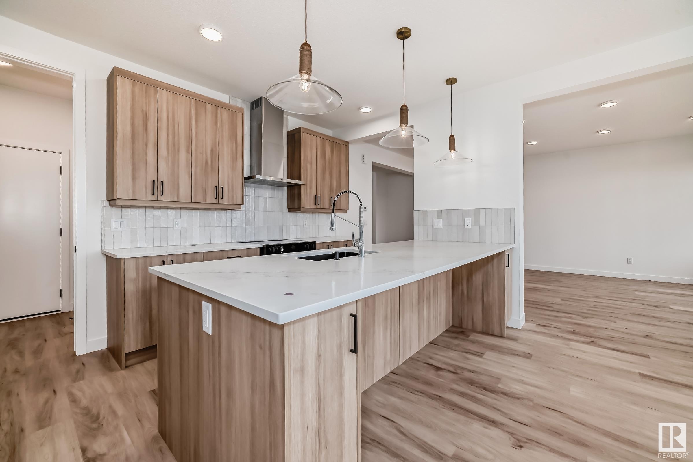      5828 Kootook LI SW , Edmonton,  ,T6W 4Z6 ;  Listing Number: MLS E4415763