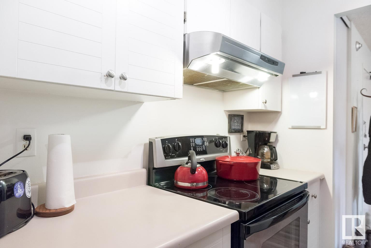     #304 9917 110 ST NW , Edmonton,  ,T5K 2N4 ;  Listing Number: MLS E4415766