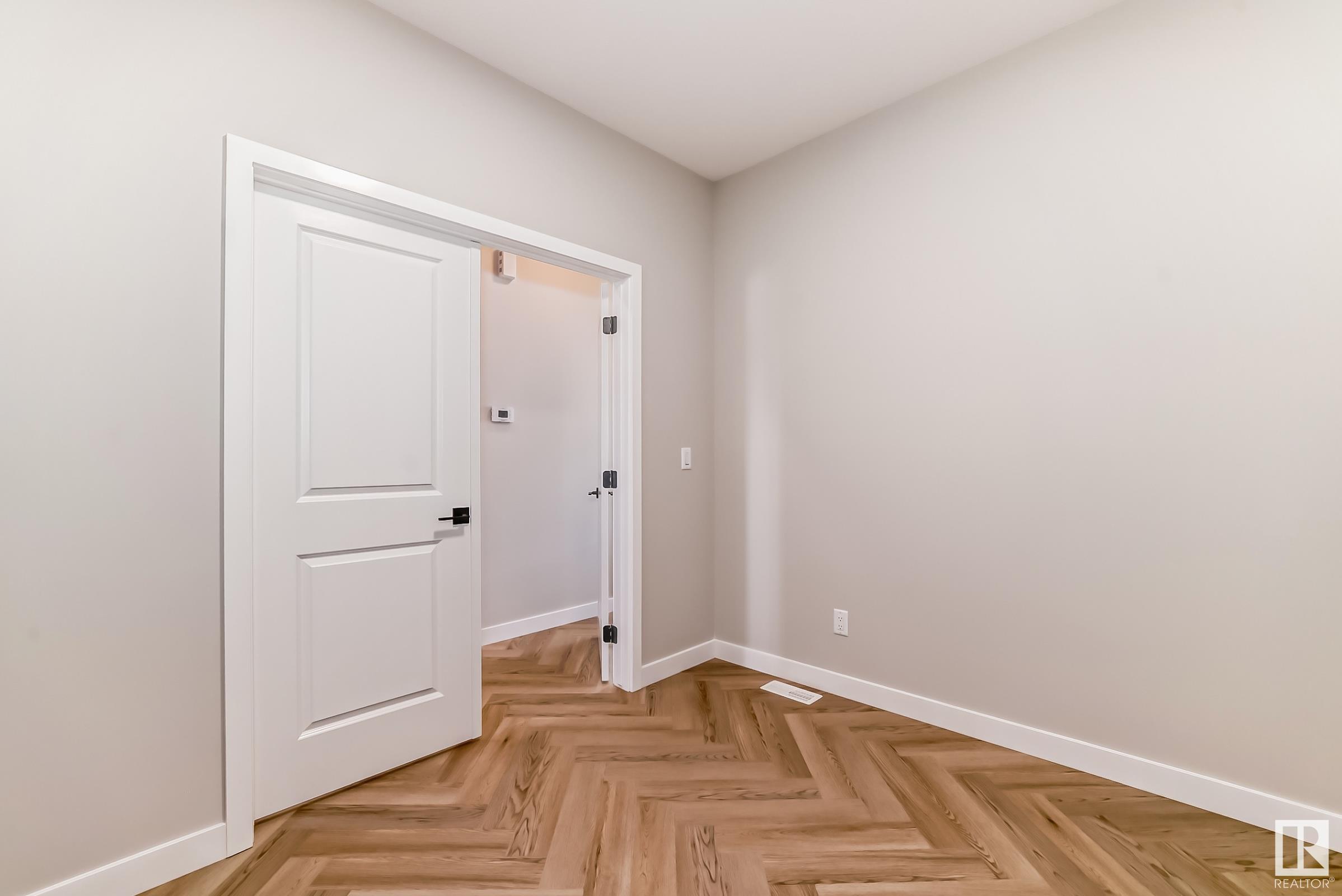      3327 169 ST SW , Edmonton,  ,T6W 5M3 ;  Listing Number: MLS E4415794