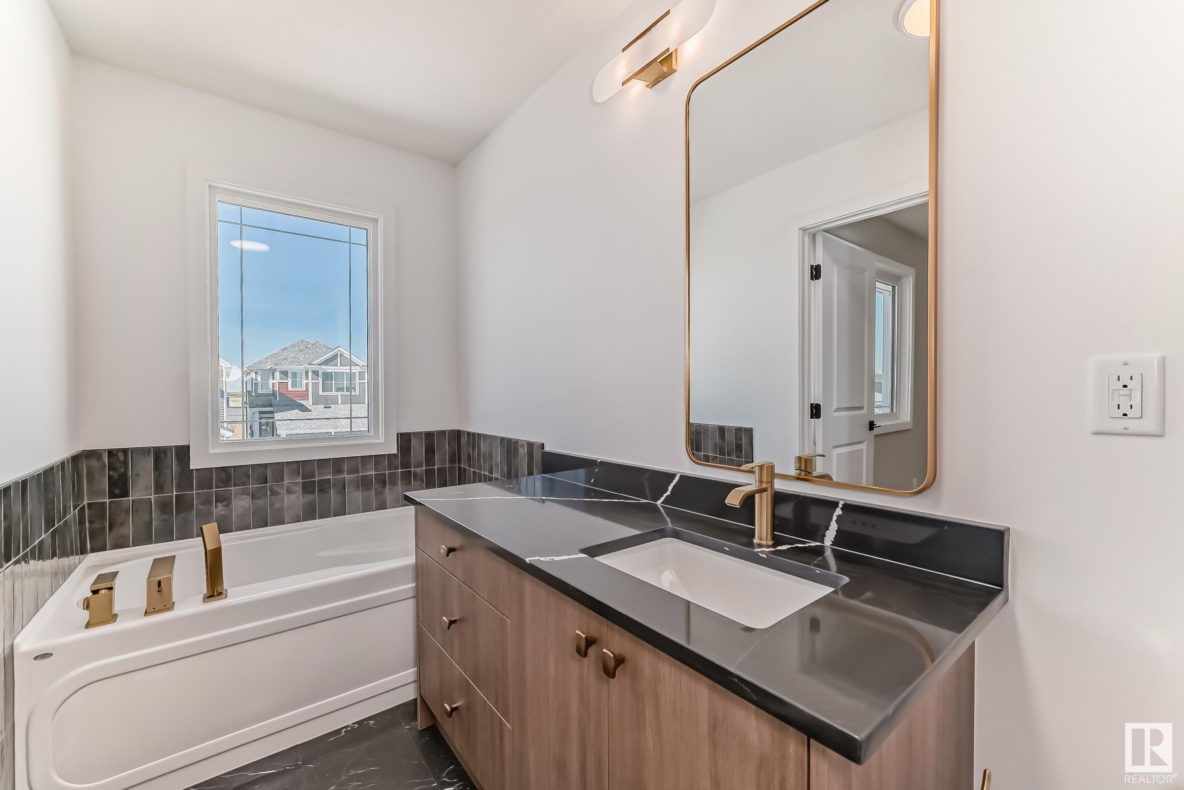      3327 169 ST SW , Edmonton,  ,T6W 5M3 ;  Listing Number: MLS E4415794