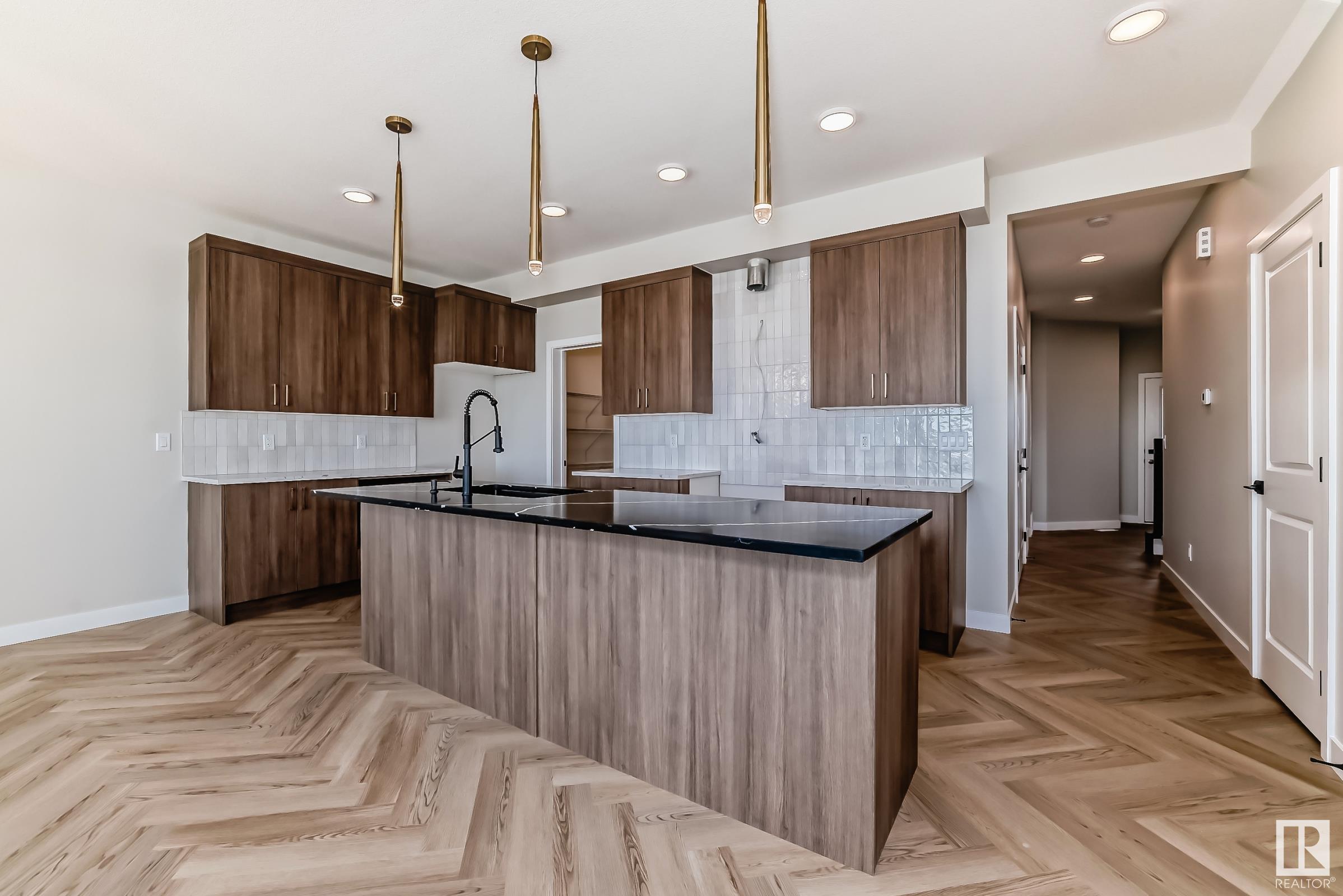      3327 169 ST SW , Edmonton,  ,T6W 5M3 ;  Listing Number: MLS E4415794