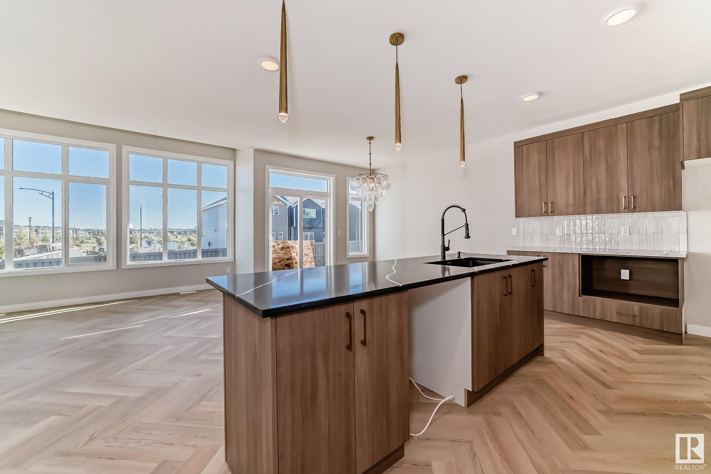      3327 169 ST SW , Edmonton,  ,T6W 5M3 ;  Listing Number: MLS E4415794