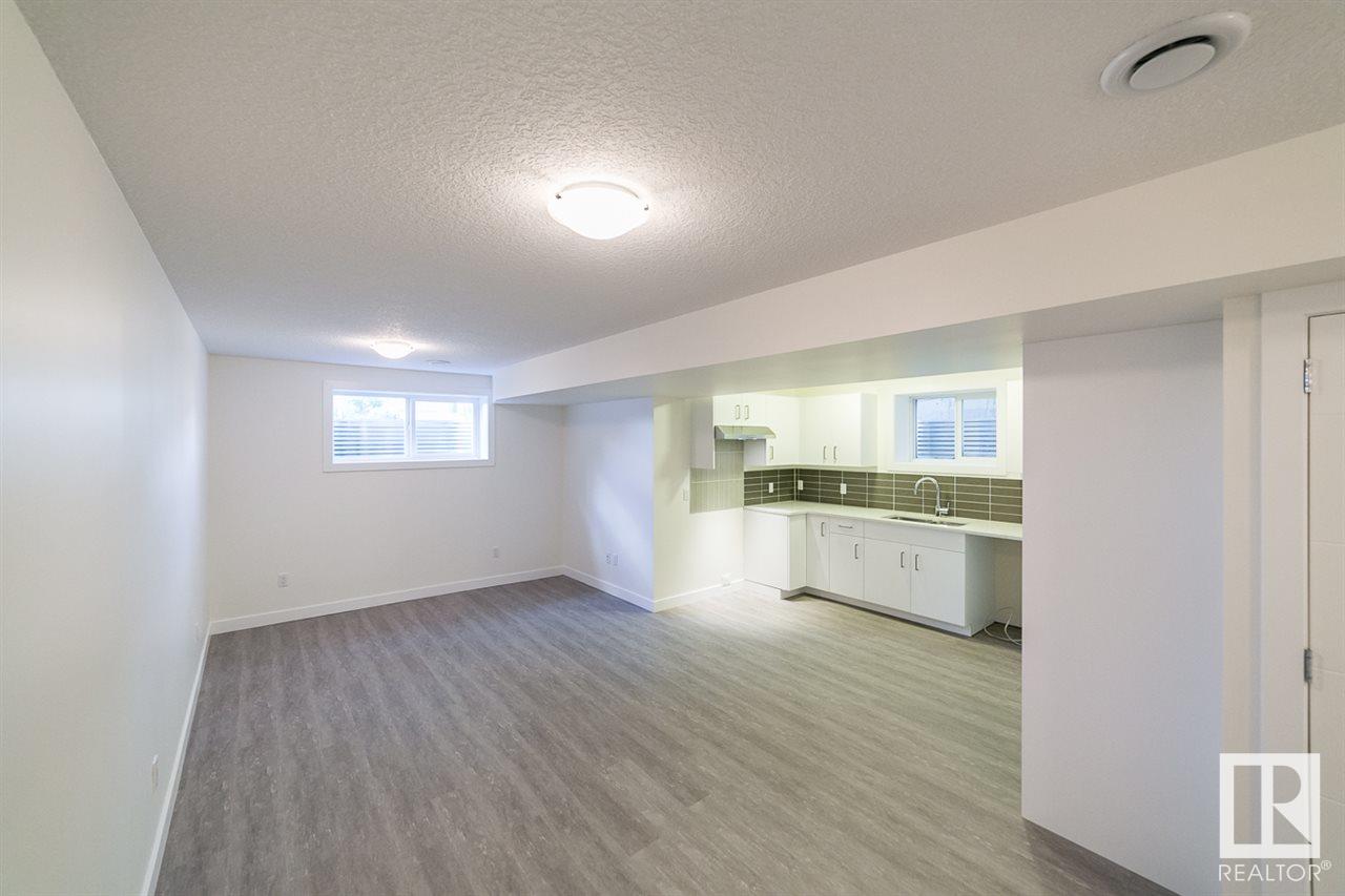      9859 73 AV NW , Edmonton,  ,T6E 1B7 ;  Listing Number: MLS E4415804