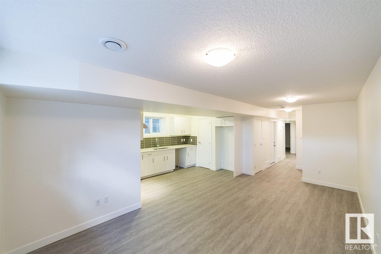      9859 73 AV NW , Edmonton,  ,T6E 1B7 ;  Listing Number: MLS E4415804
