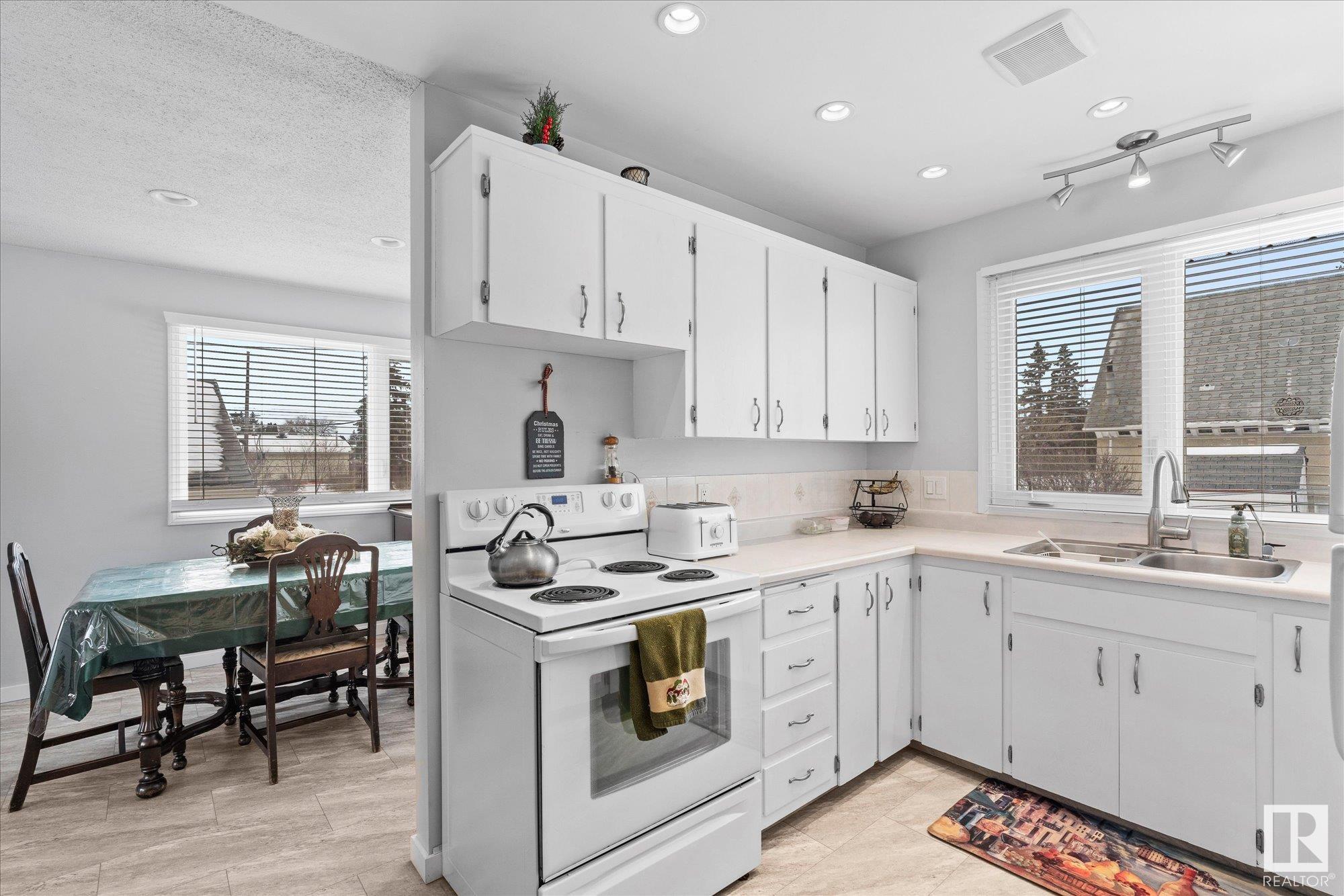      10712 159 ST NW , Edmonton,  ,T5P 3B4 ;  Listing Number: MLS E4415817