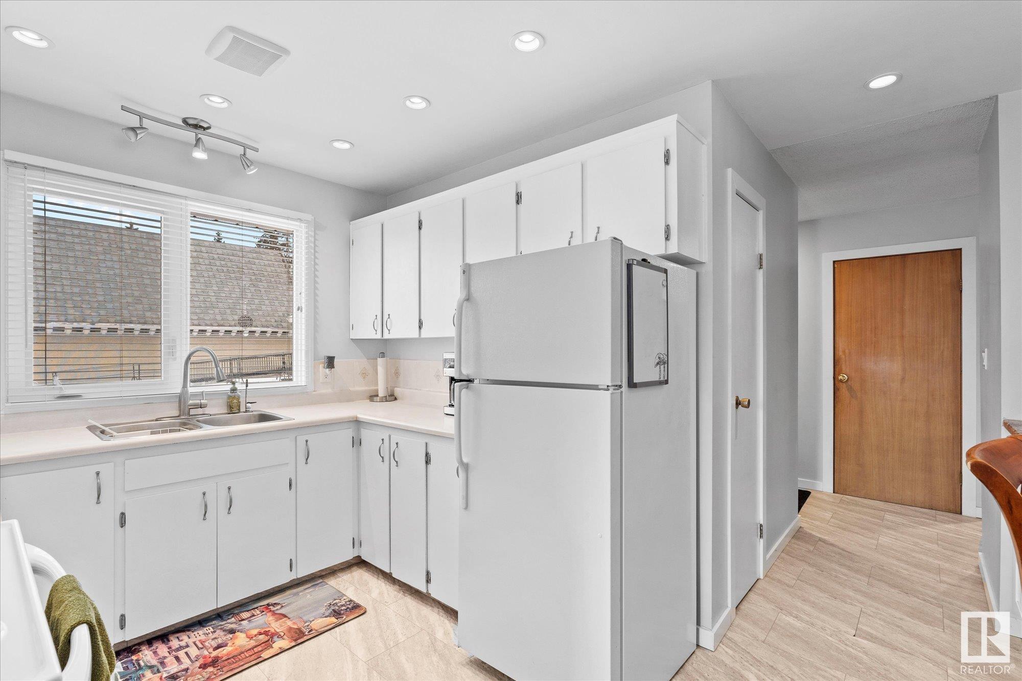      10712 159 ST NW , Edmonton,  ,T5P 3B4 ;  Listing Number: MLS E4415817
