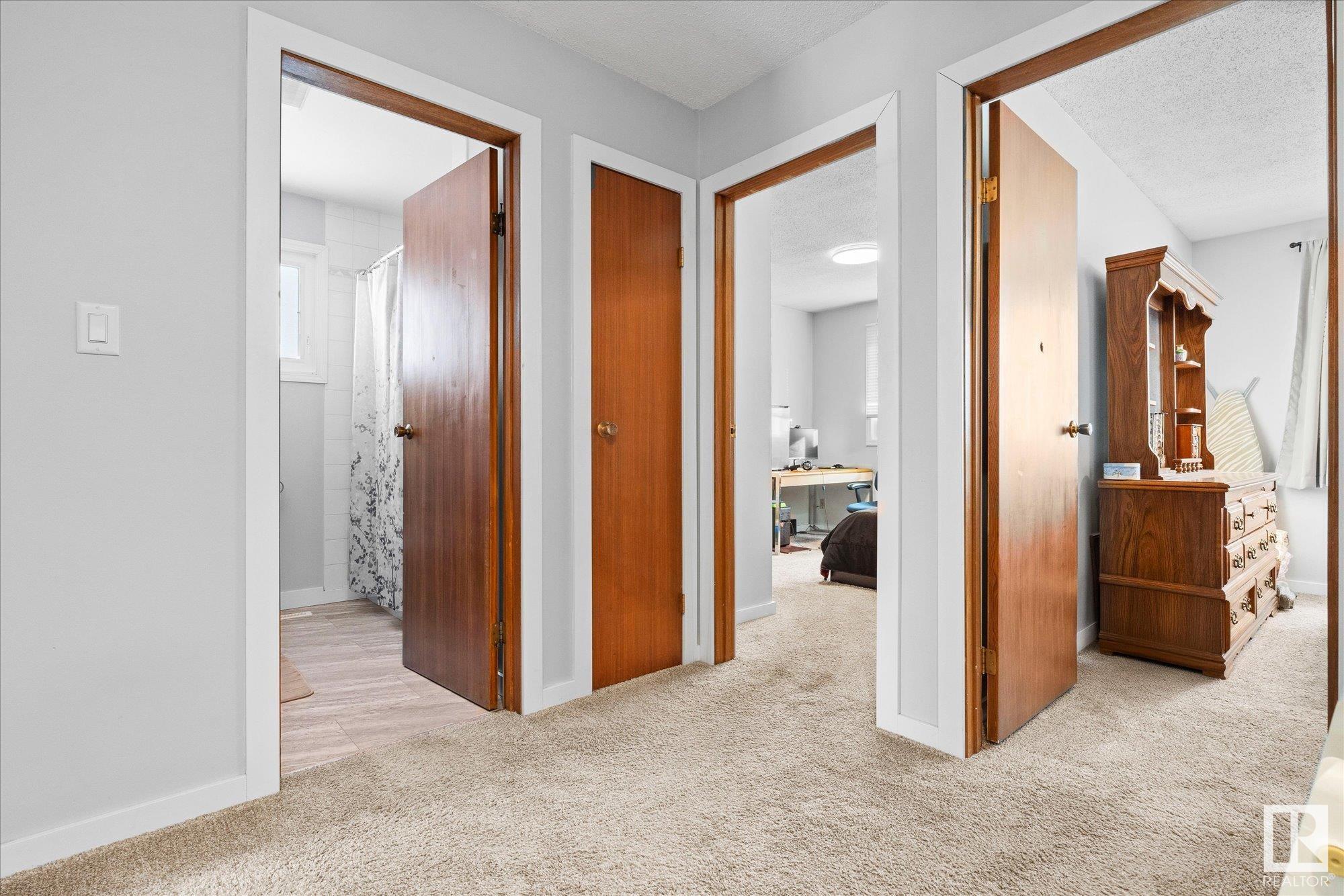      10712 159 ST NW , Edmonton,  ,T5P 3B4 ;  Listing Number: MLS E4415817