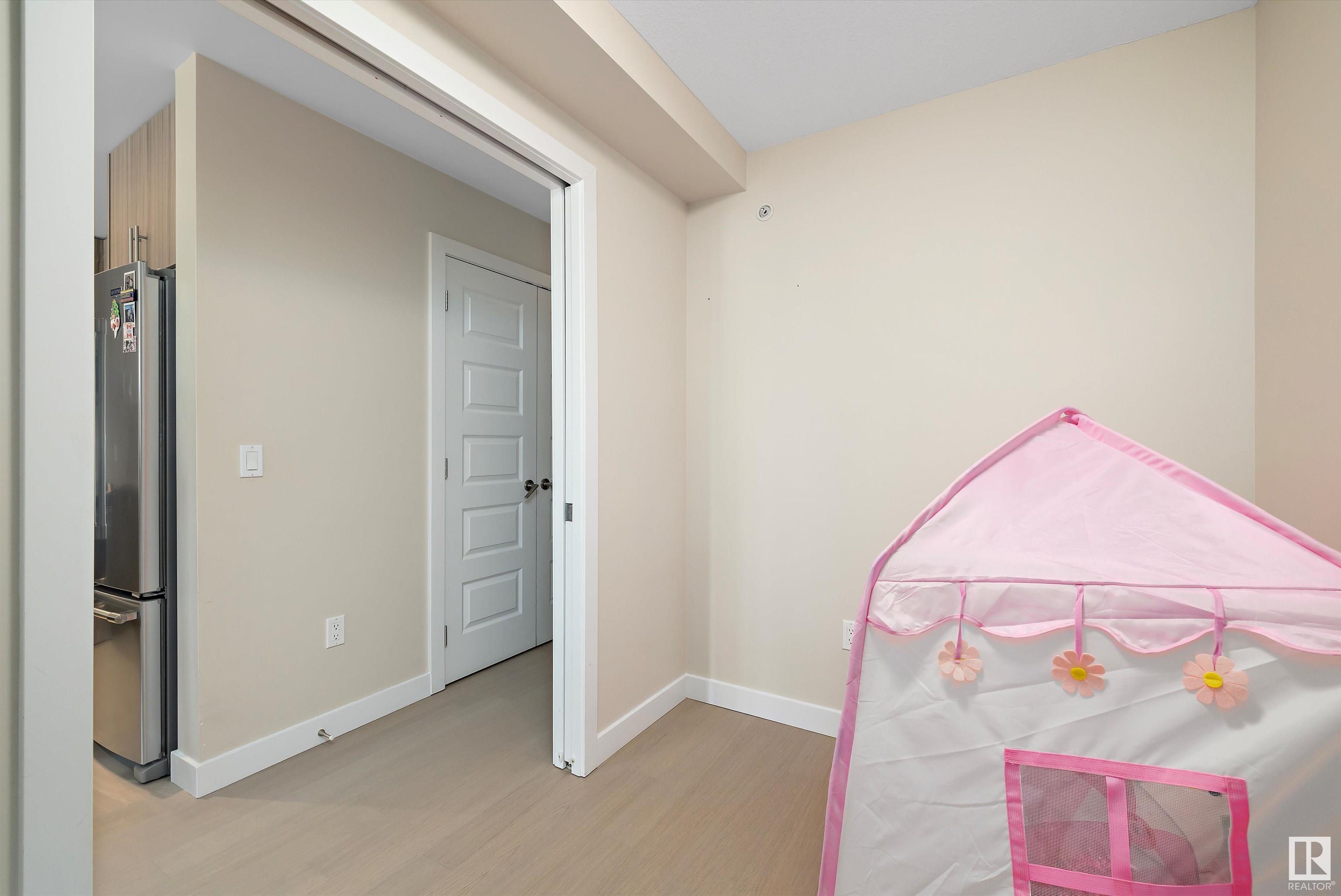      #302 10140 150 ST NW , Edmonton,  ,T5P 1P1 ;  Listing Number: MLS E4415820