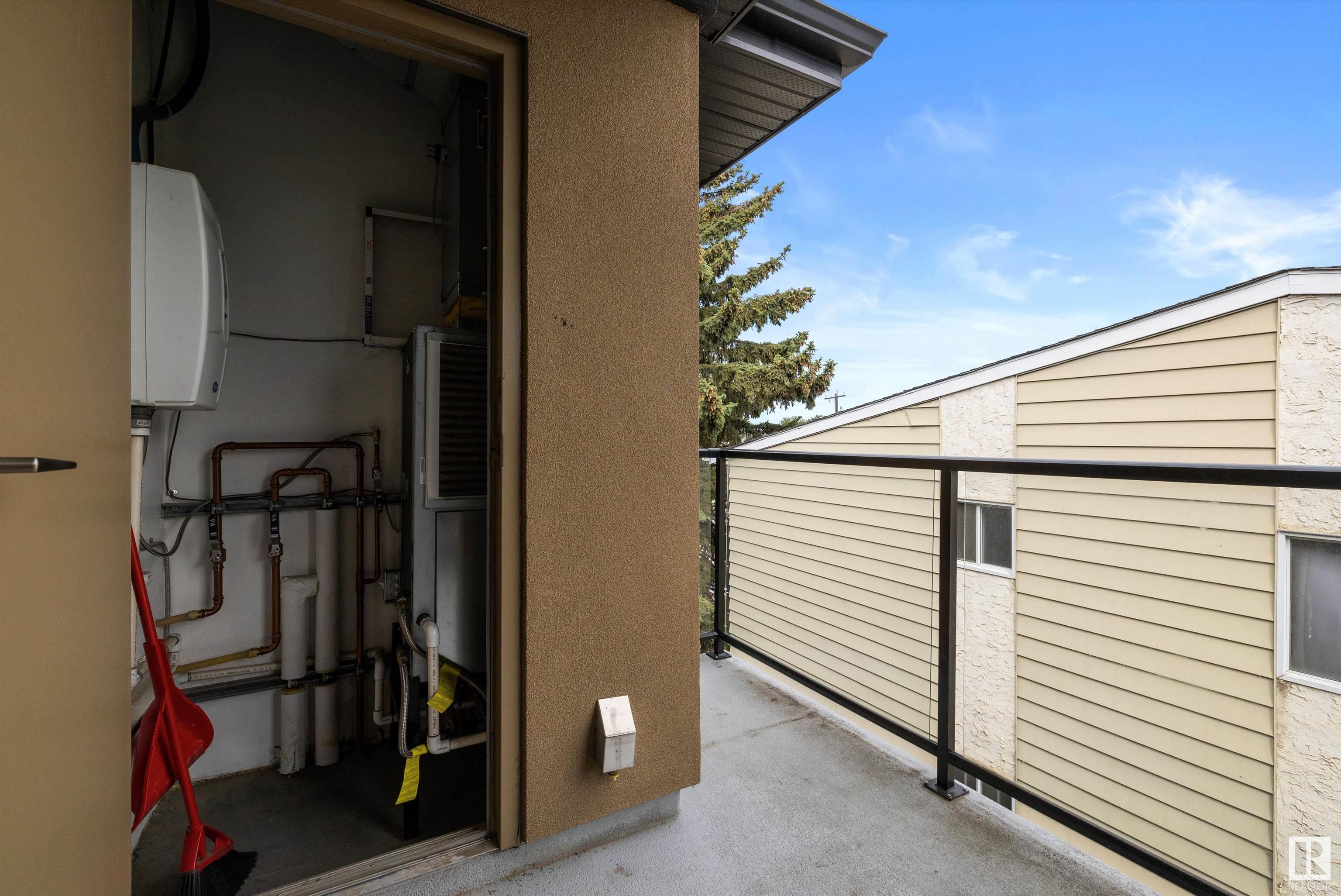      #302 10140 150 ST NW , Edmonton,  ,T5P 1P1 ;  Listing Number: MLS E4415820