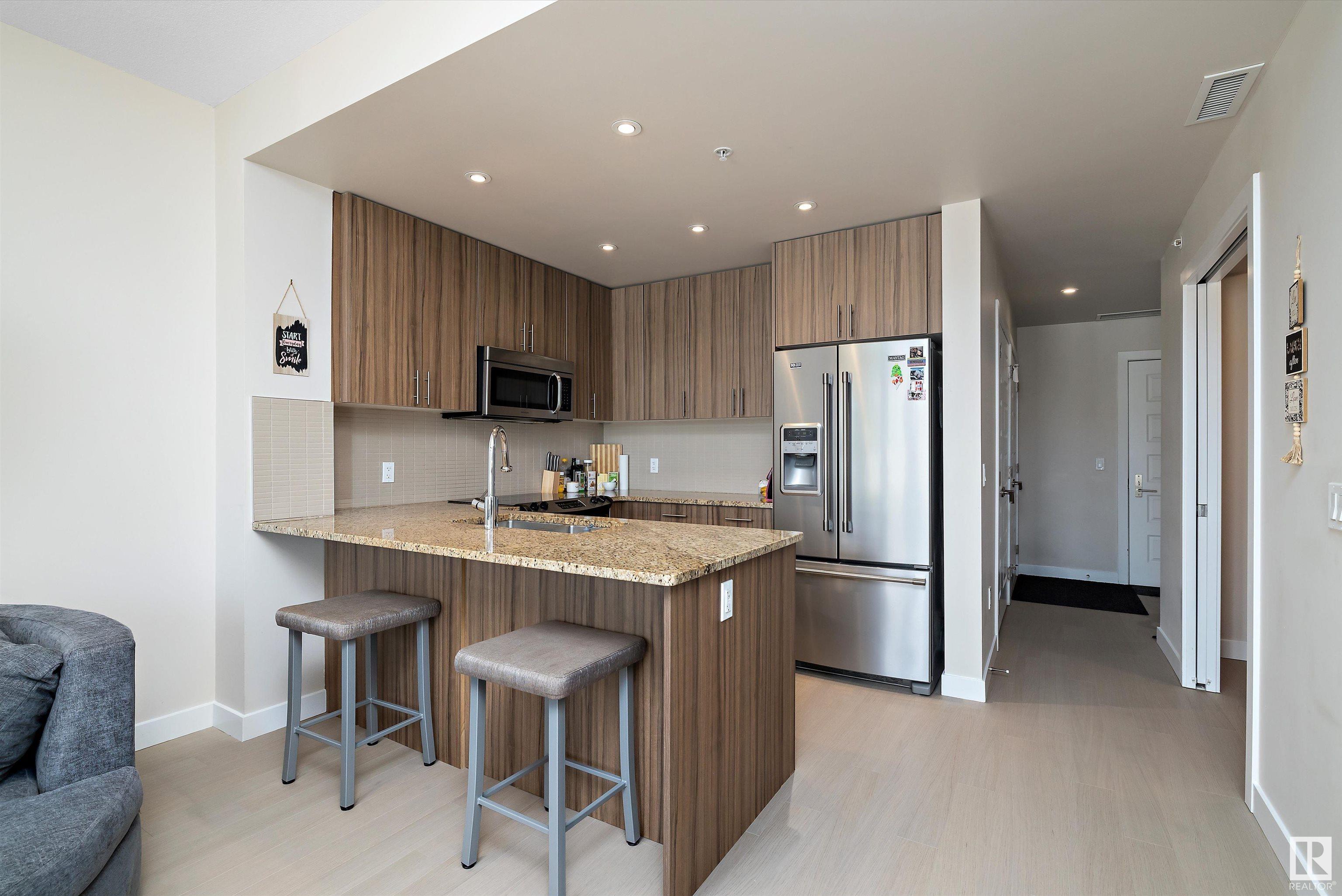     #302 10140 150 ST NW , Edmonton,  ,T5P 1P1 ;  Listing Number: MLS E4415820