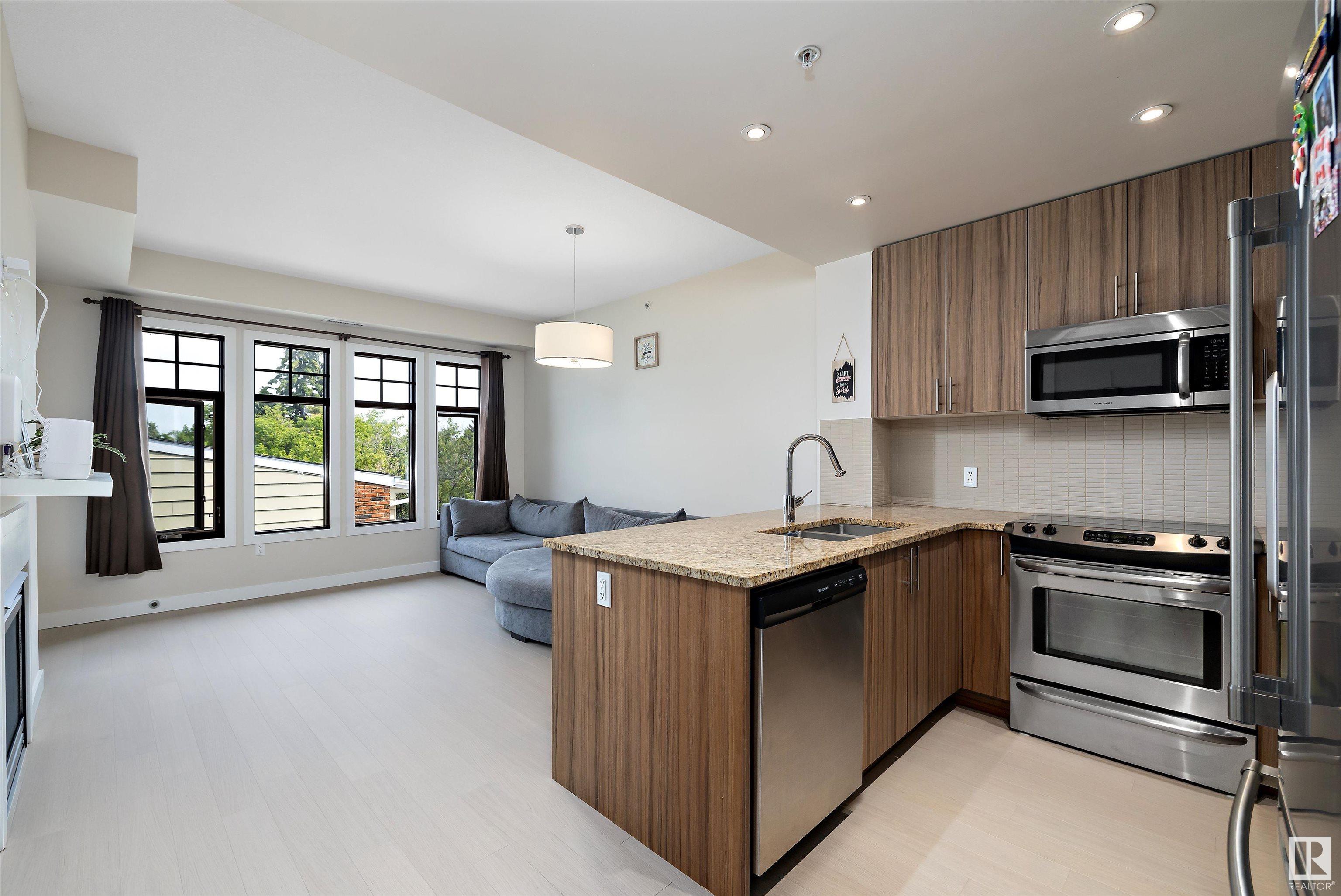      #302 10140 150 ST NW , Edmonton,  ,T5P 1P1 ;  Listing Number: MLS E4415820