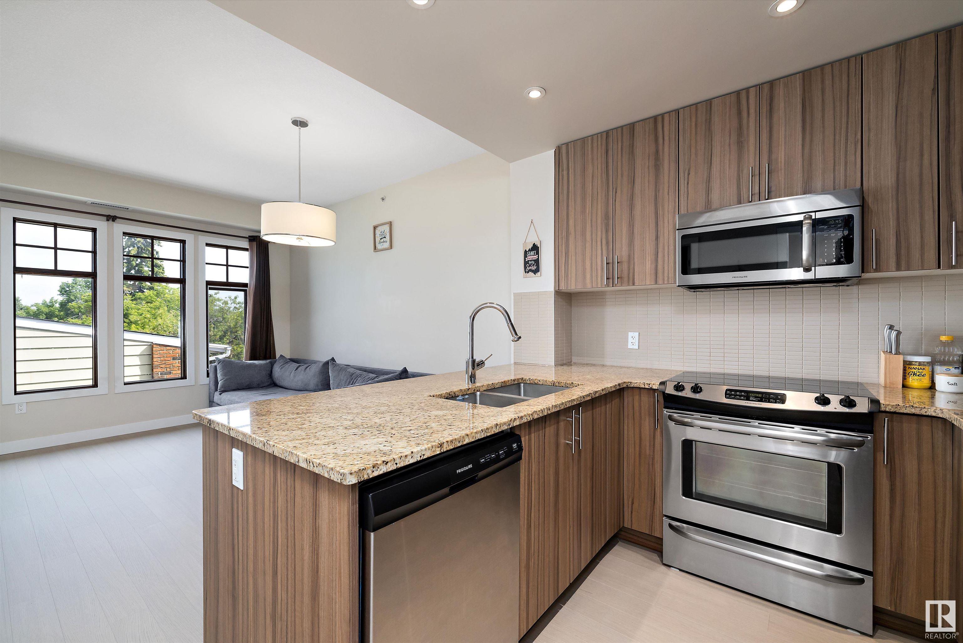      #302 10140 150 ST NW , Edmonton,  ,T5P 1P1 ;  Listing Number: MLS E4415820