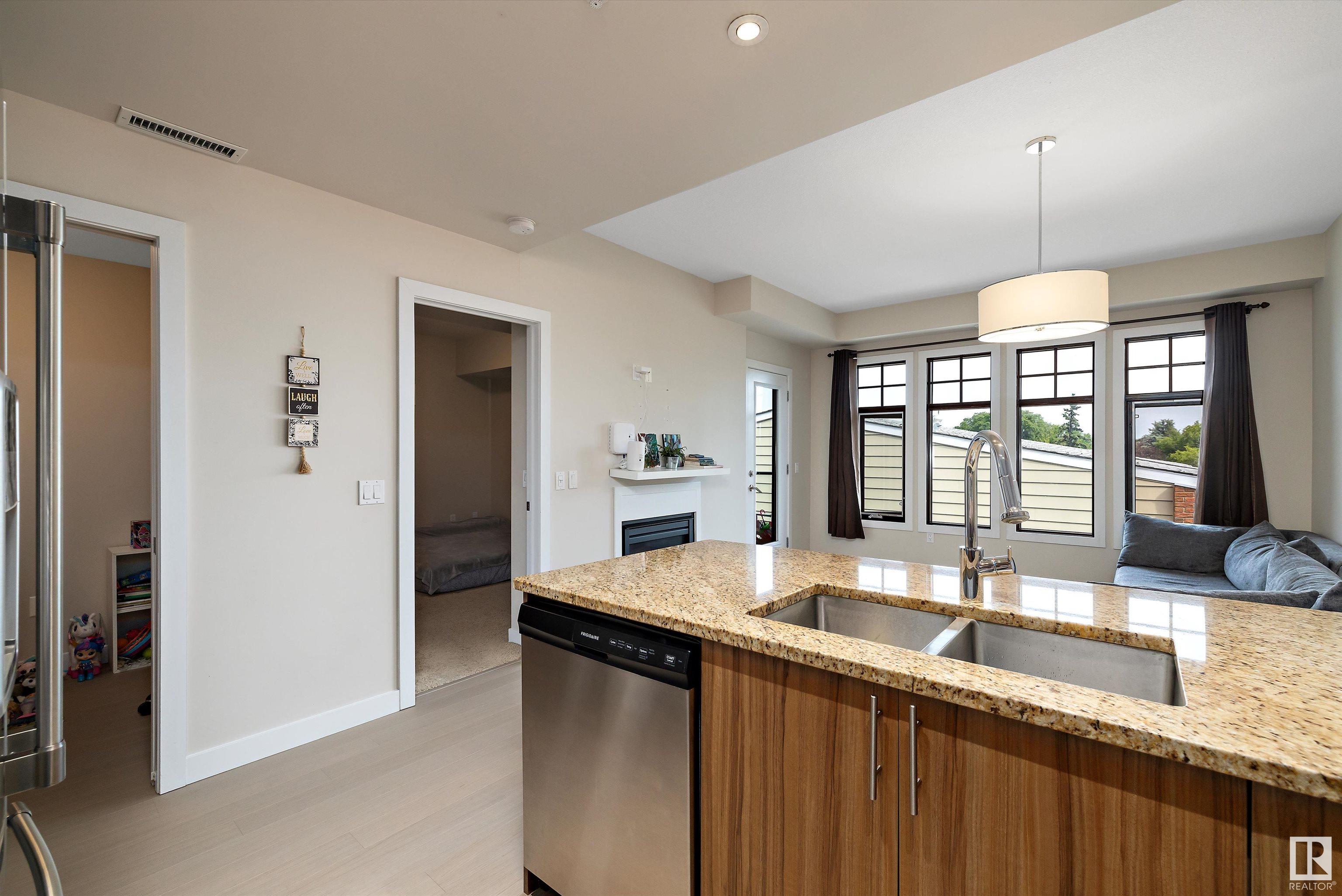      #302 10140 150 ST NW , Edmonton,  ,T5P 1P1 ;  Listing Number: MLS E4415820