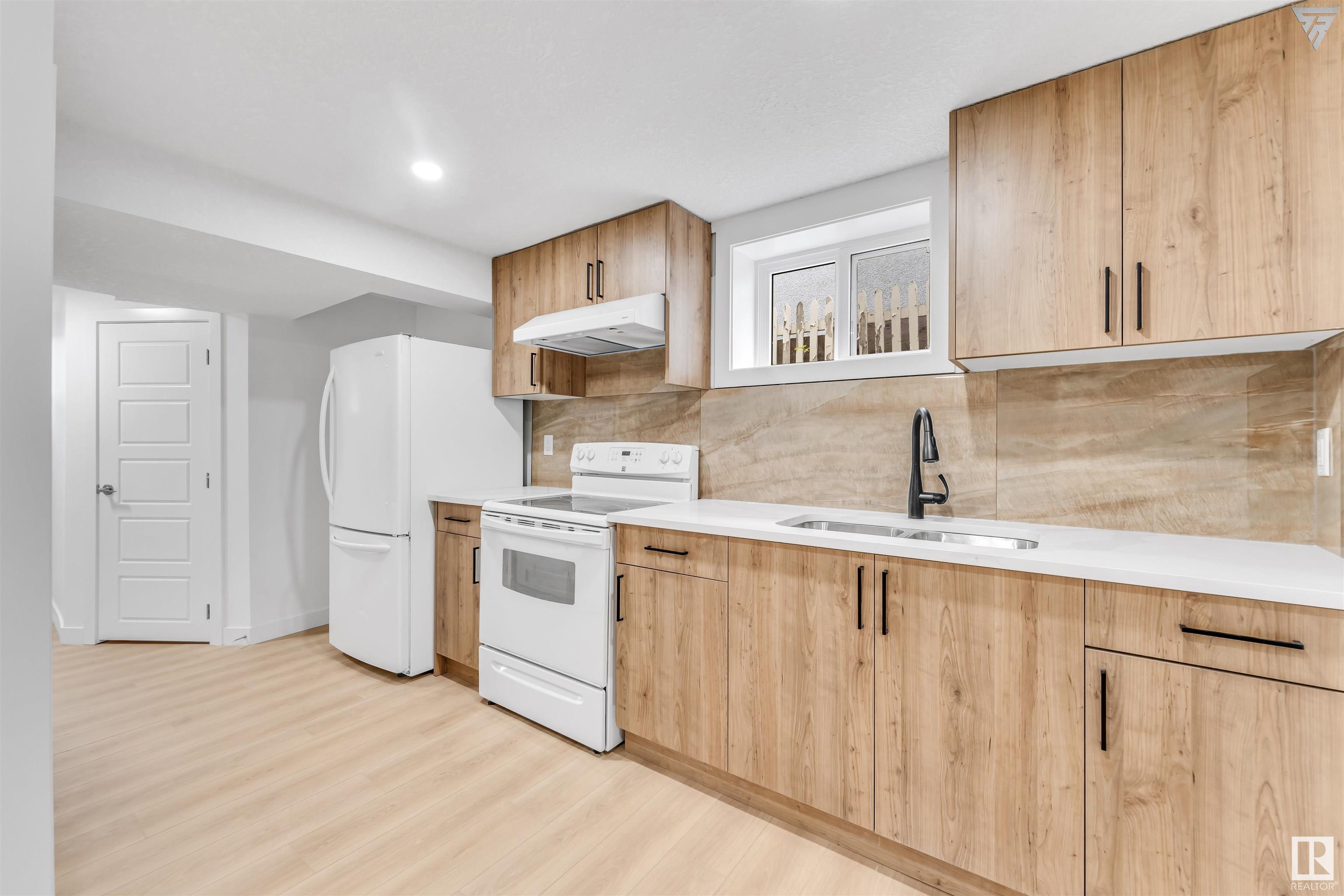      6515 98a street NW , Edmonton,  ,T6E 3N1 ;  Listing Number: MLS E4415828