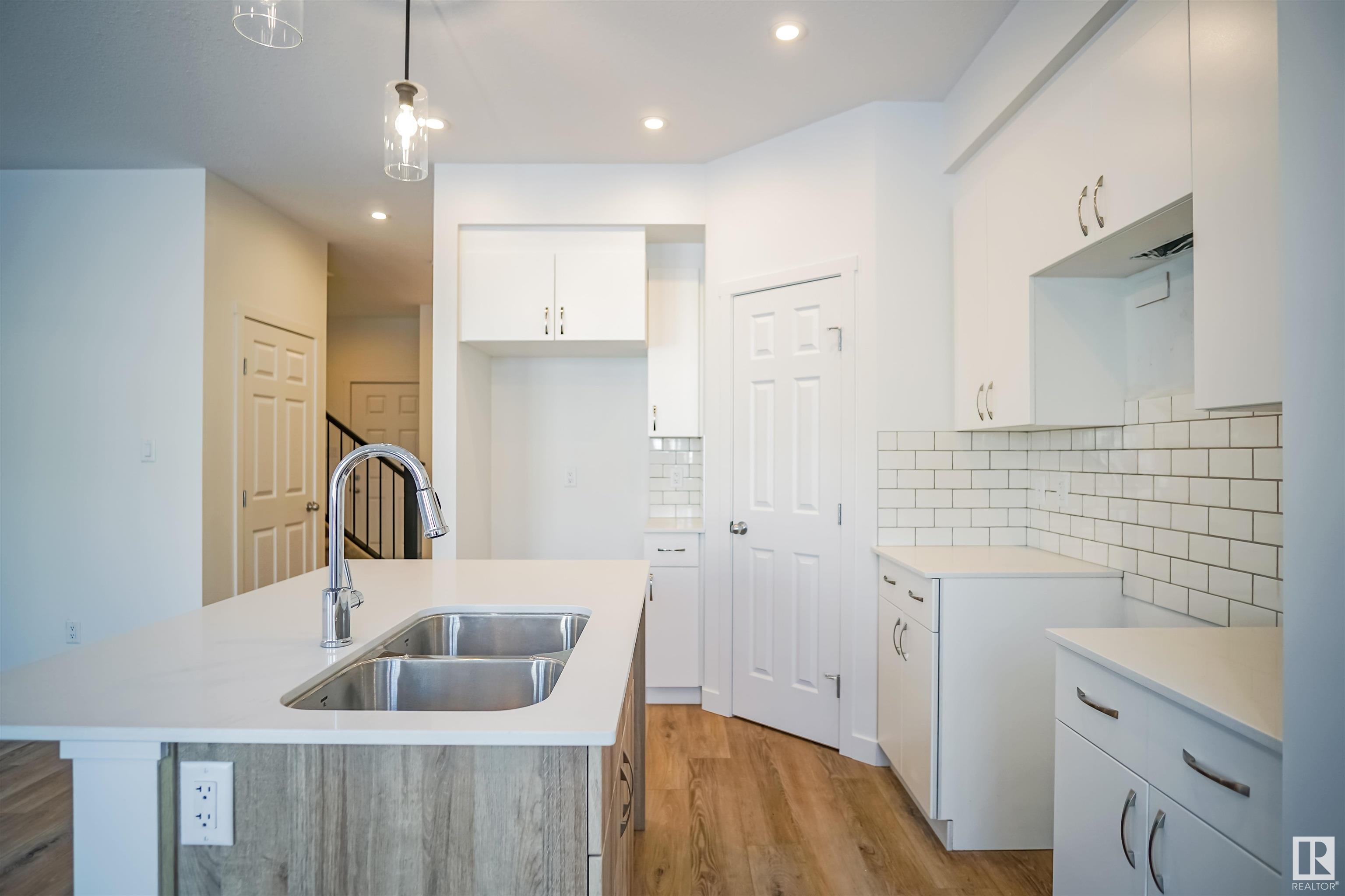      1235 14 AV NW , Edmonton,  ,T6T 2N5 ;  Listing Number: MLS E4415837