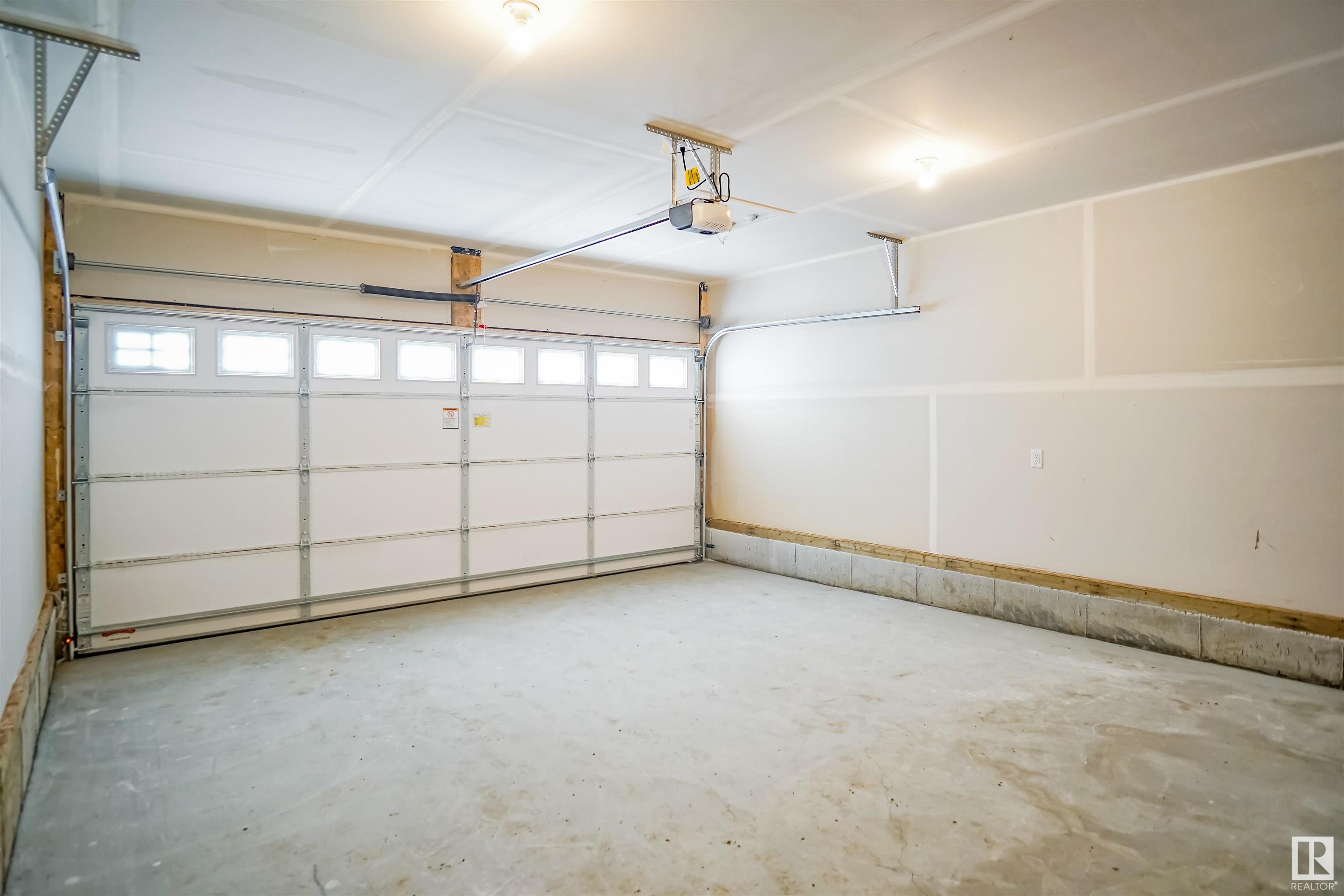      1235 14 AV NW , Edmonton,  ,T6T 2N5 ;  Listing Number: MLS E4415837