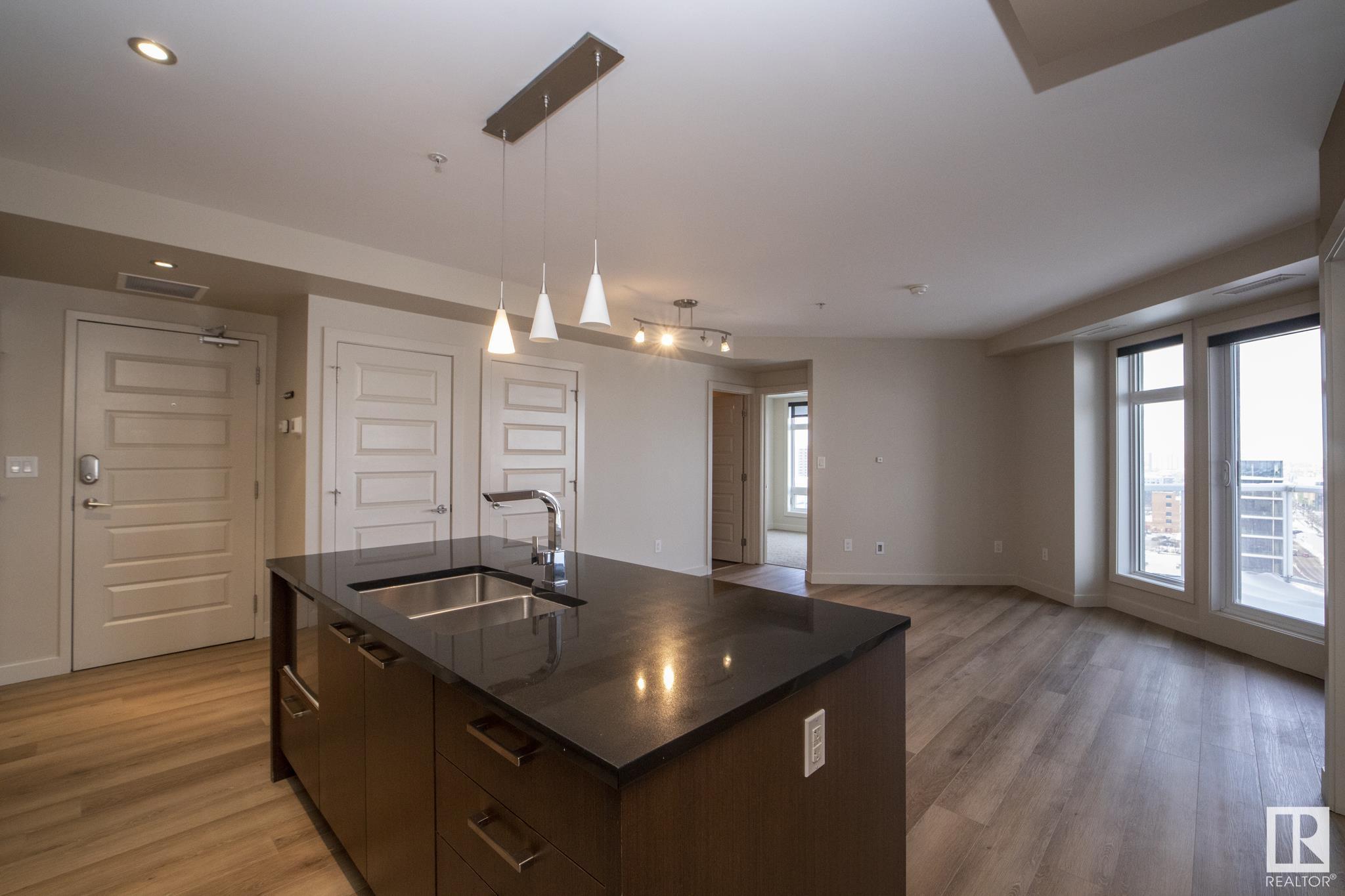      #1307 10388 105 ST NW , Edmonton,  ,T5J 0C2 ;  Listing Number: MLS E4415870