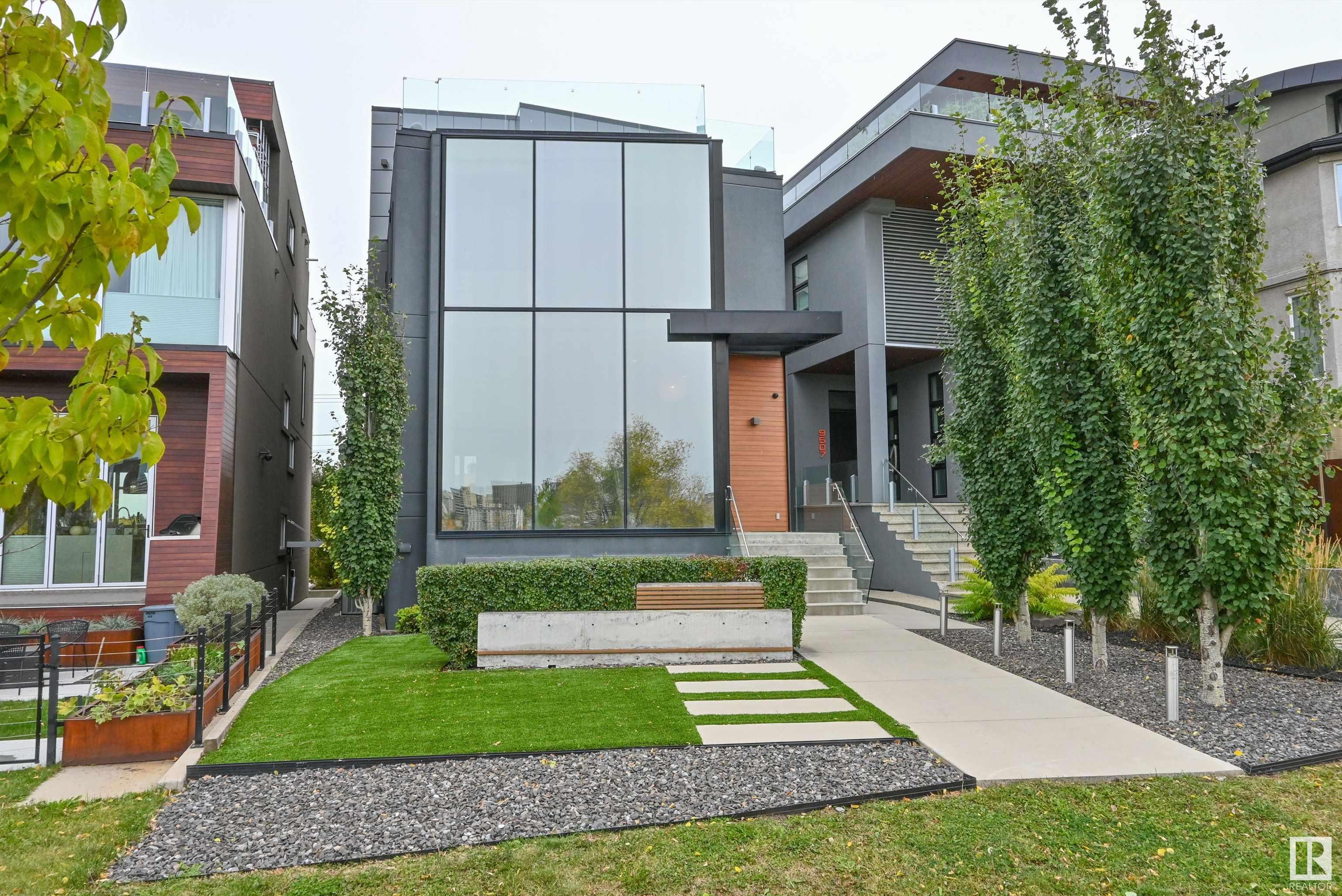      9509 99B ST NW , Edmonton,  ,T6E 3X1 ;  Listing Number: MLS E4415875