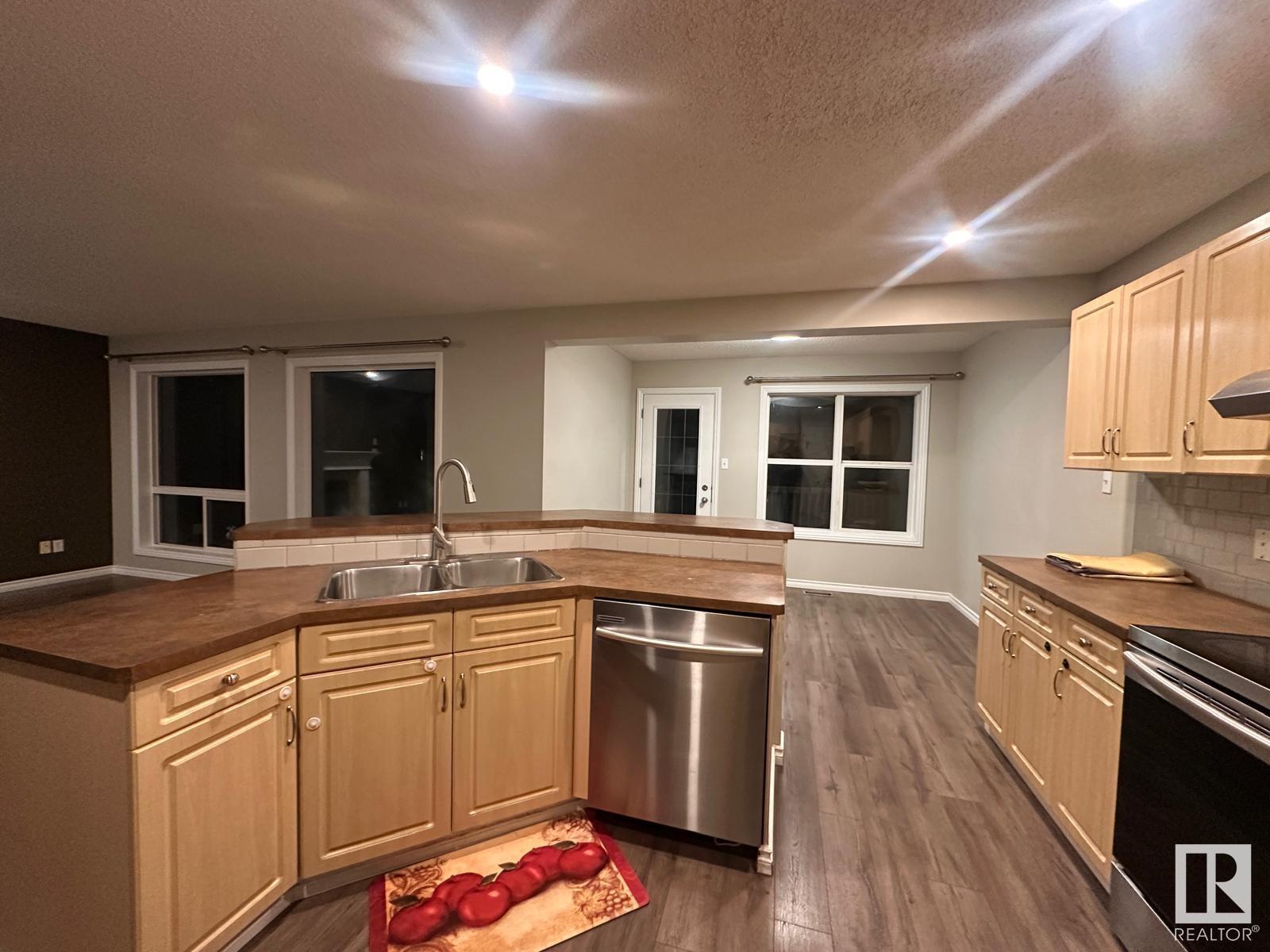     417 86 ST SW , Edmonton,  ,T6X 1G3 ;  Listing Number: MLS E4415879