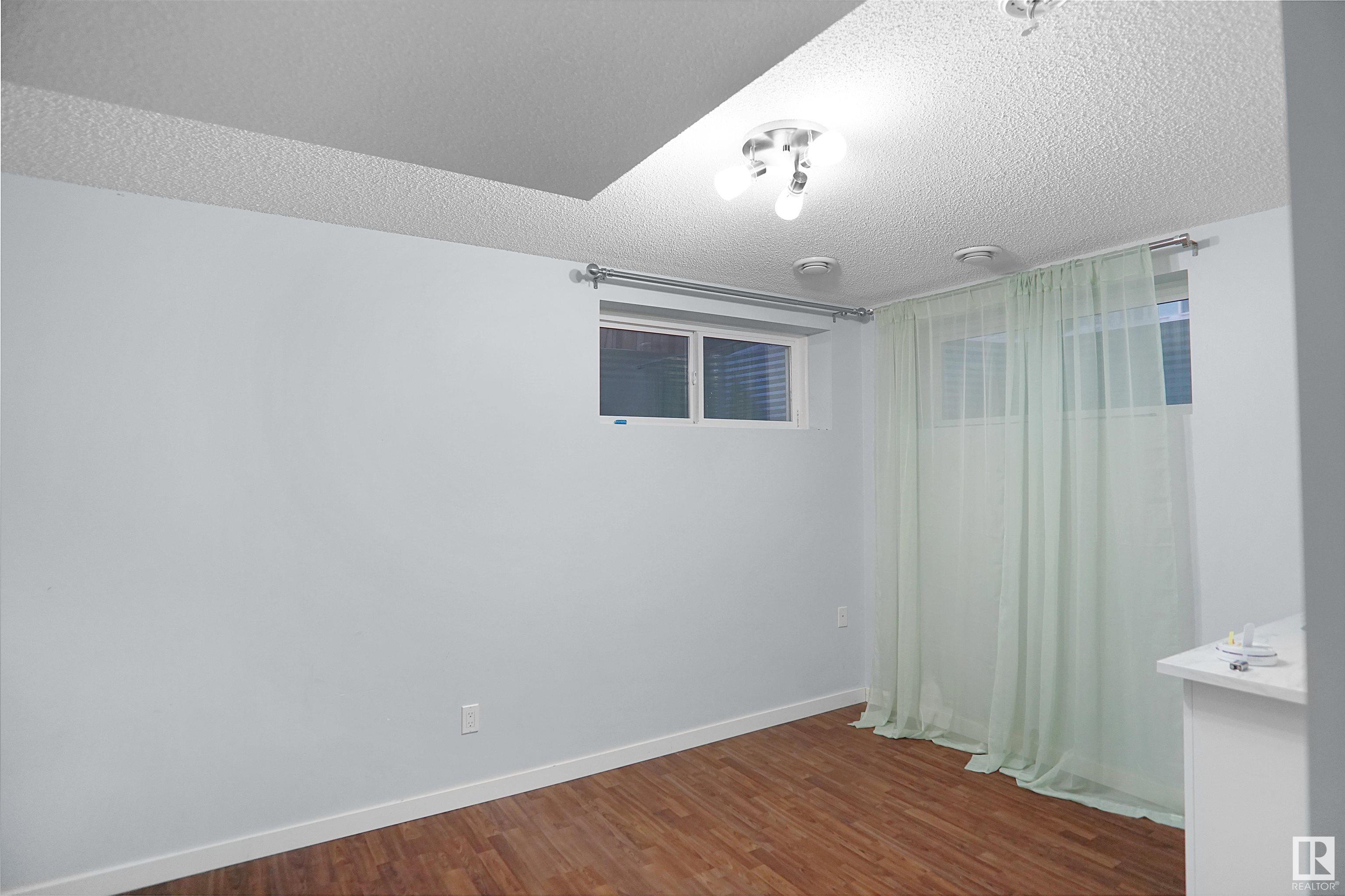      8404 24 AV SW SW , Edmonton,  ,T6X 2G1 ;  Listing Number: MLS E4415886