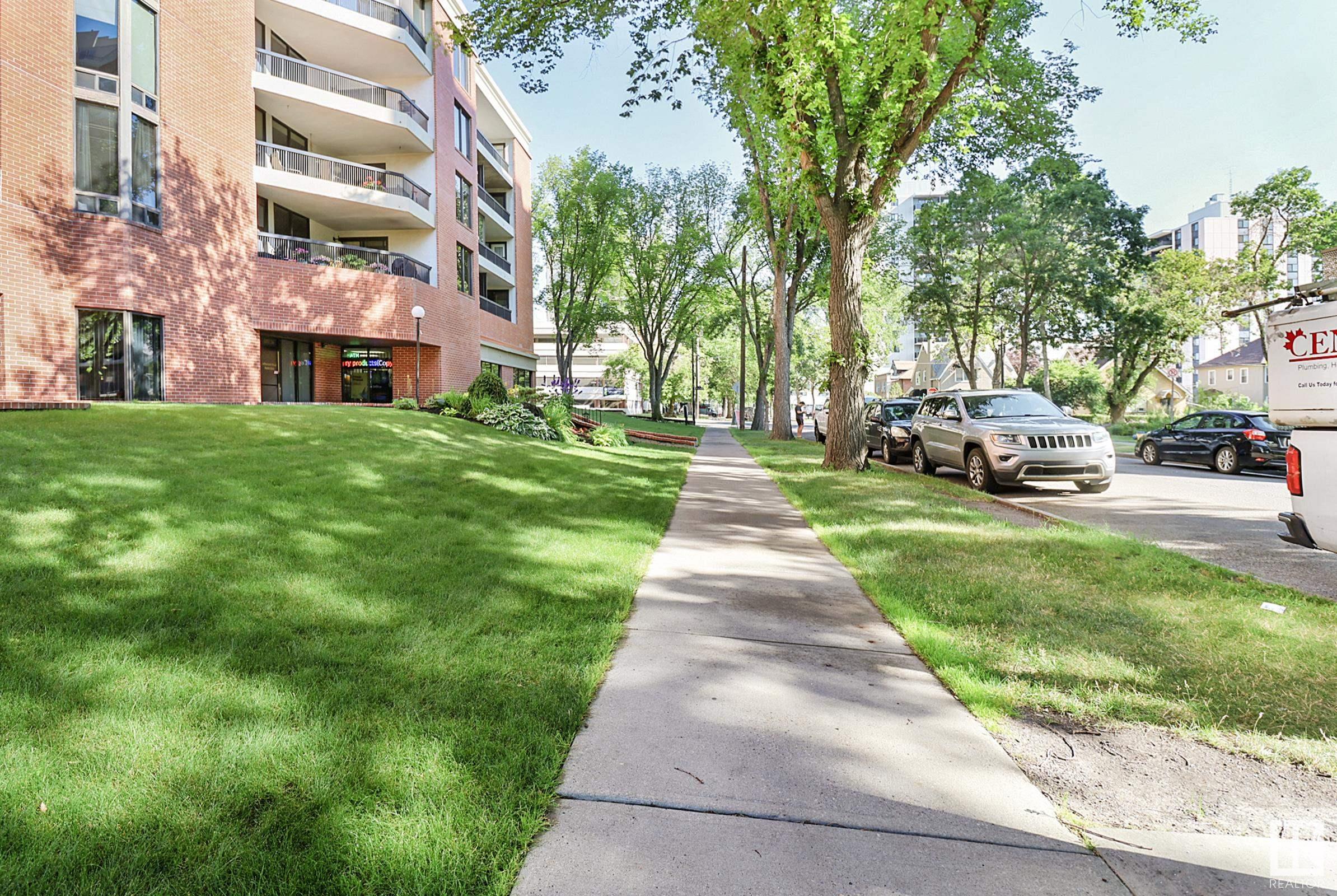      #001 11503 100 AV NW , Edmonton,  ,T5K 2K7 ;  Listing Number: MLS E4415892