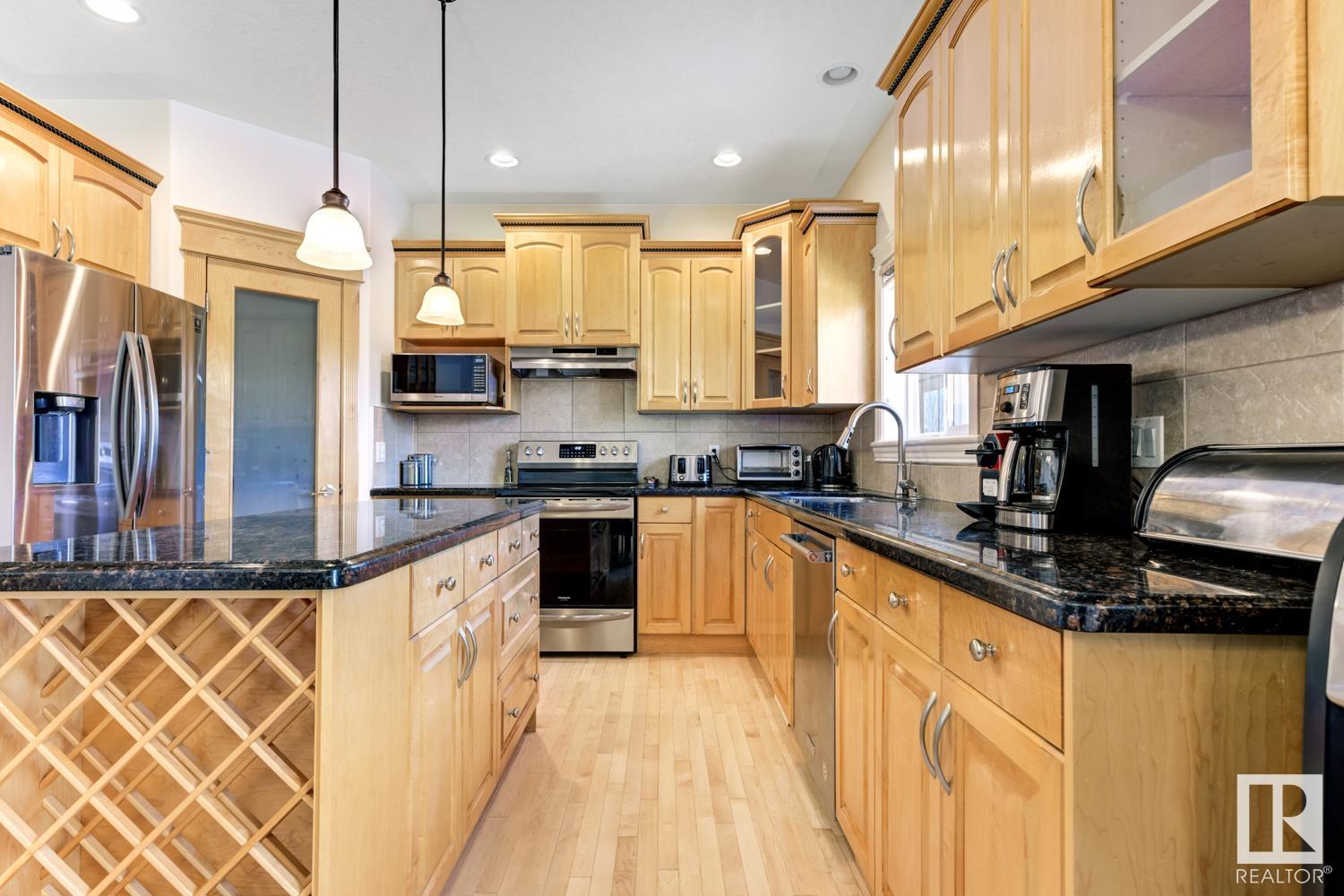      3020 MACNEIL WY NW , Edmonton,  ,T6R 3V1 ;  Listing Number: MLS E4415899