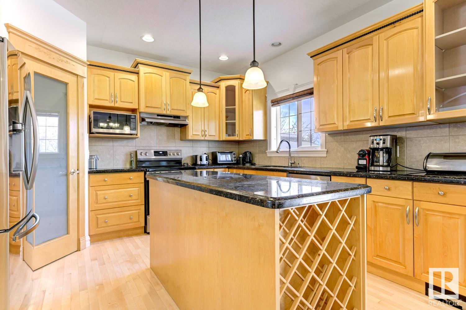      3020 MACNEIL WY NW , Edmonton,  ,T6R 3V1 ;  Listing Number: MLS E4415899