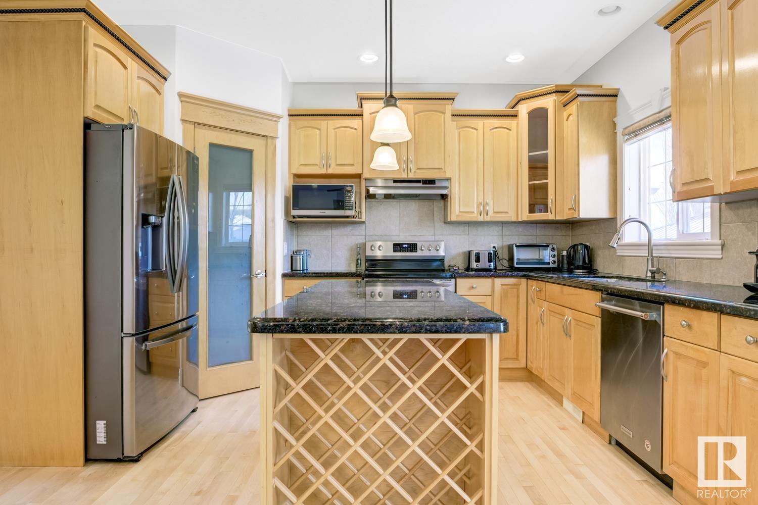      3020 MACNEIL WY NW , Edmonton,  ,T6R 3V1 ;  Listing Number: MLS E4415899
