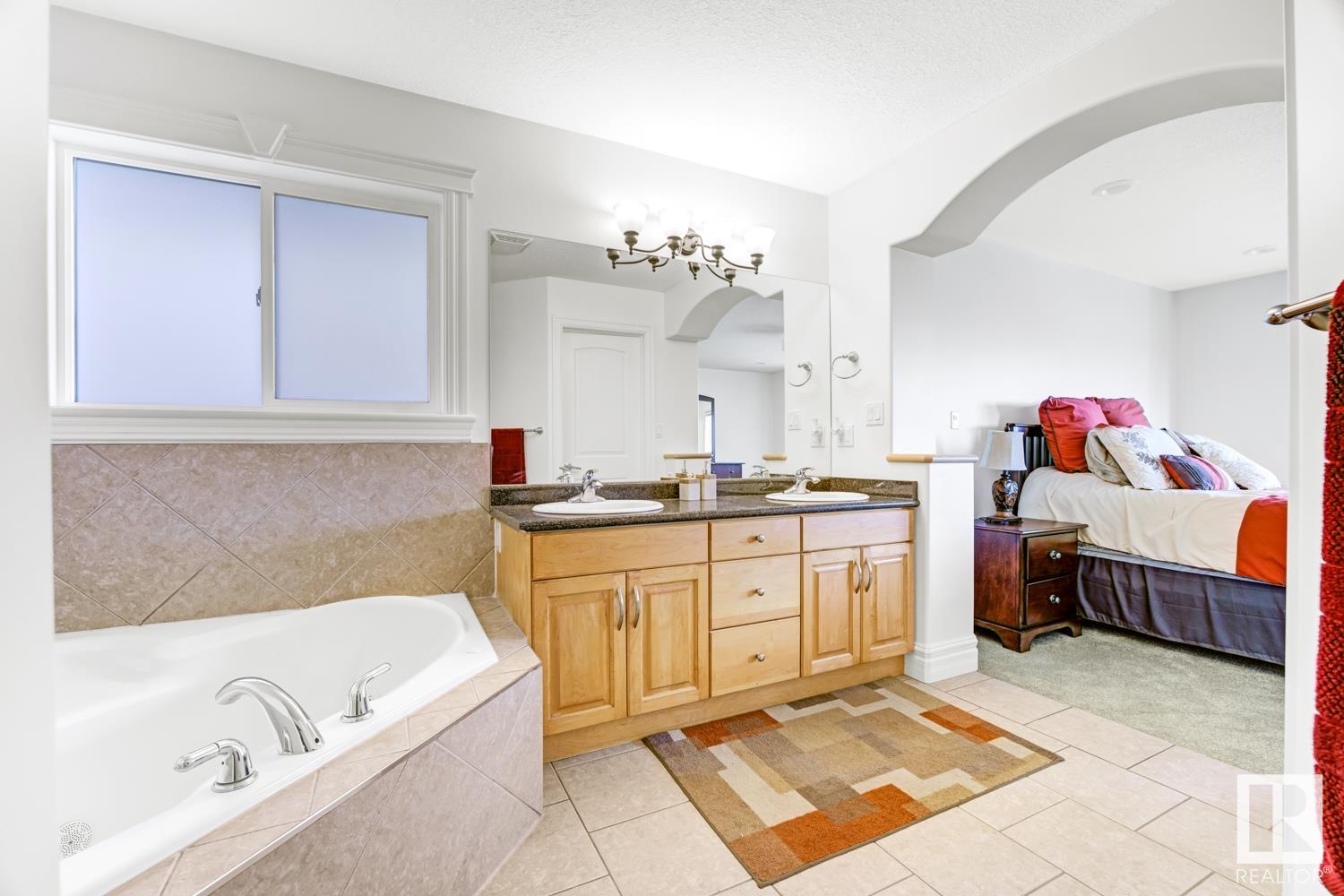      3020 MACNEIL WY NW , Edmonton,  ,T6R 3V1 ;  Listing Number: MLS E4415899