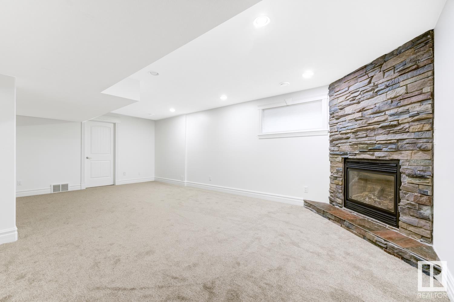      3020 MACNEIL WY NW , Edmonton,  ,T6R 3V1 ;  Listing Number: MLS E4415899
