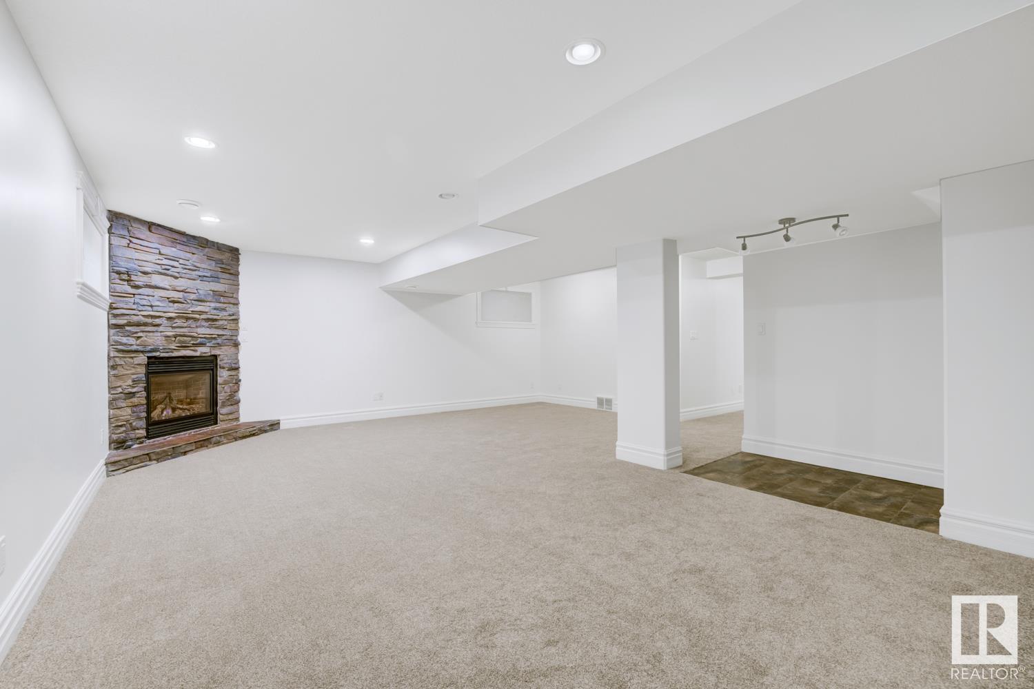      3020 MACNEIL WY NW , Edmonton,  ,T6R 3V1 ;  Listing Number: MLS E4415899