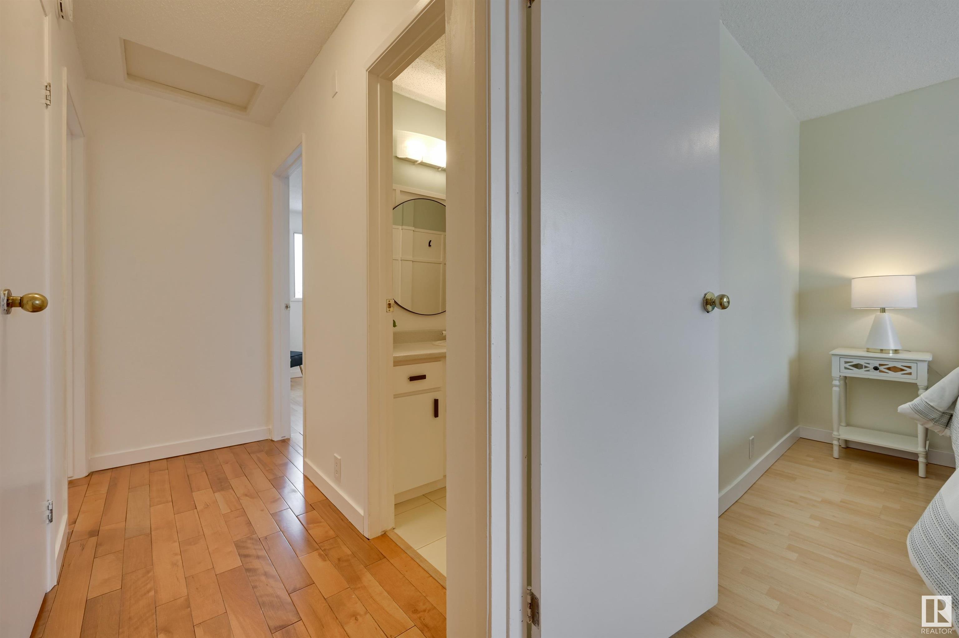      5612 93A AV NW , Edmonton,  ,T6B 2K7 ;  Listing Number: MLS E4415929