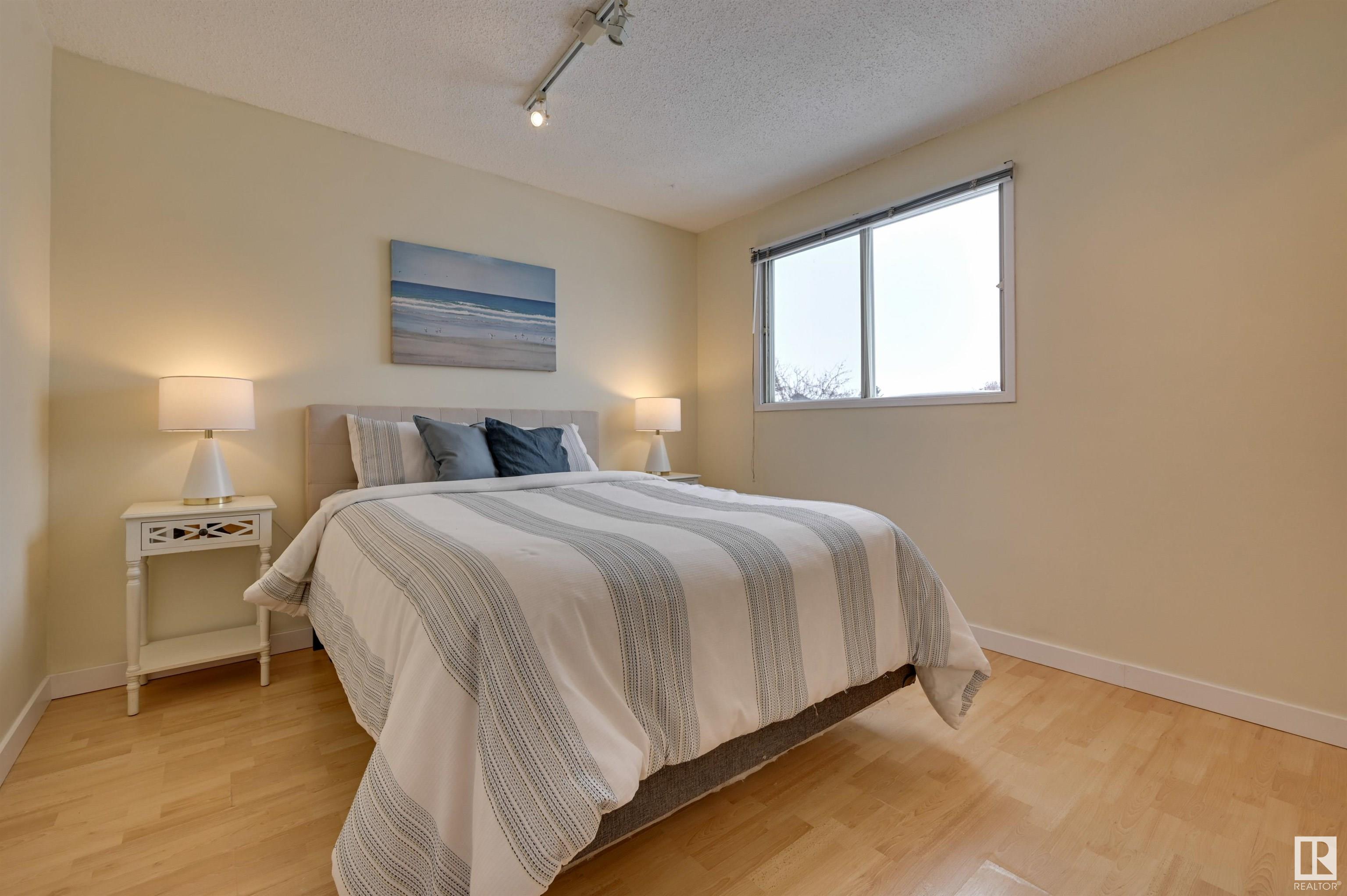      5612 93A AV NW , Edmonton,  ,T6B 2K7 ;  Listing Number: MLS E4415929