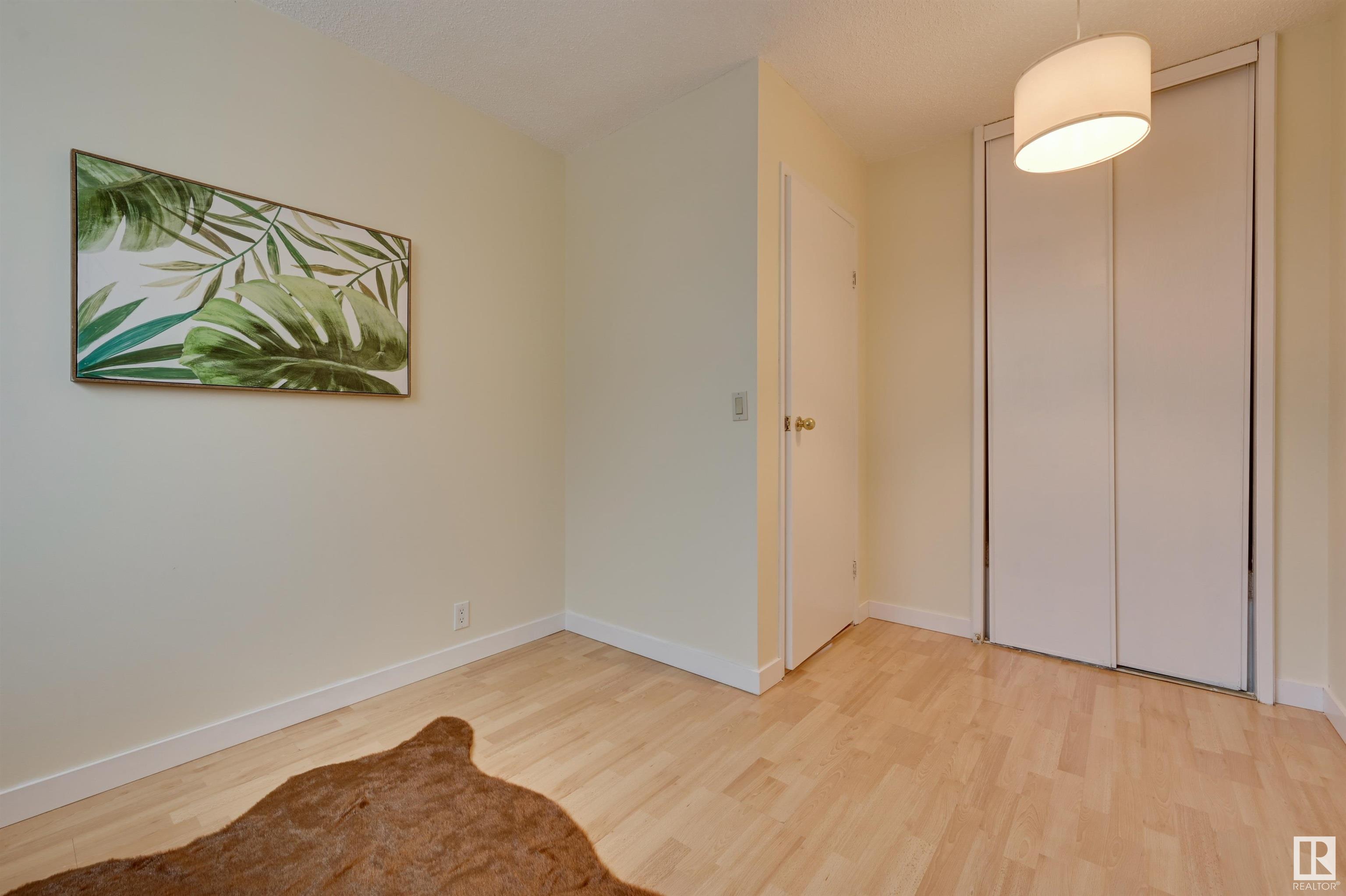      5612 93A AV NW , Edmonton,  ,T6B 2K7 ;  Listing Number: MLS E4415929