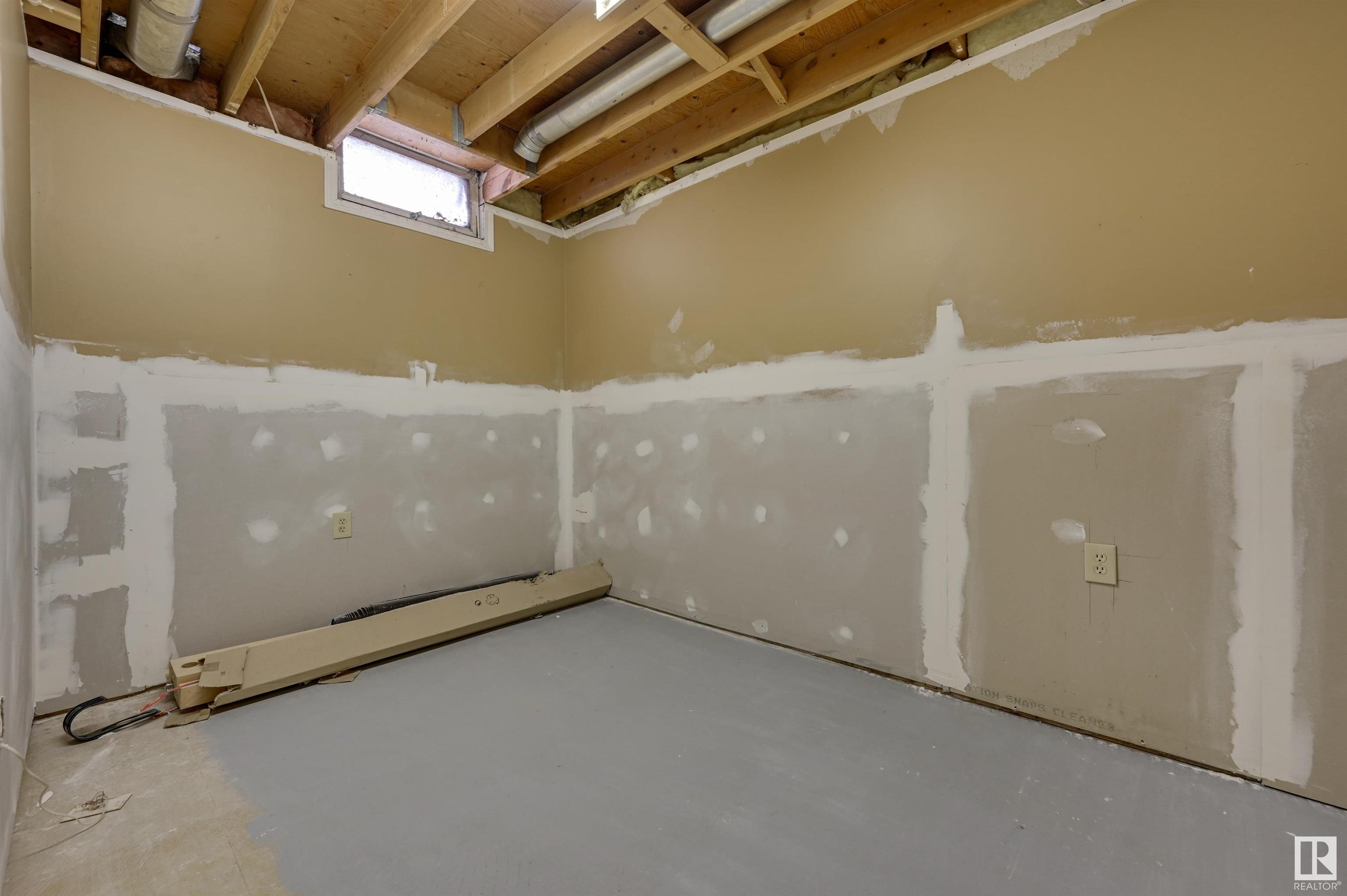      5612 93A AV NW , Edmonton,  ,T6B 2K7 ;  Listing Number: MLS E4415929