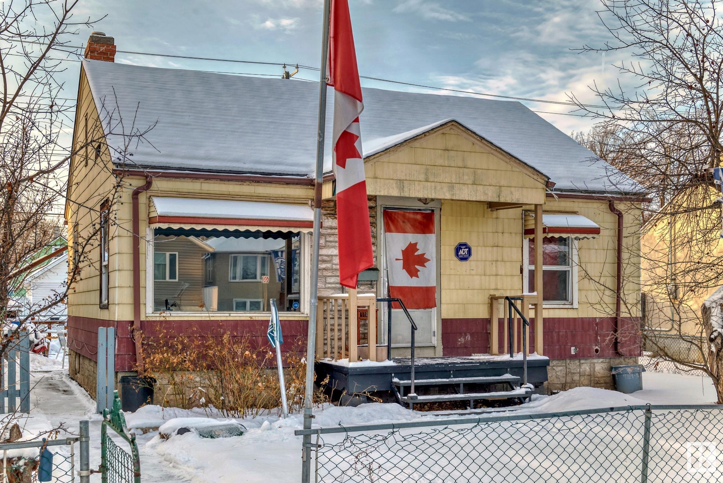      11538 90 ST NW NW , Edmonton,  ,T5B 3Y1 ;  Listing Number: MLS E4415937
