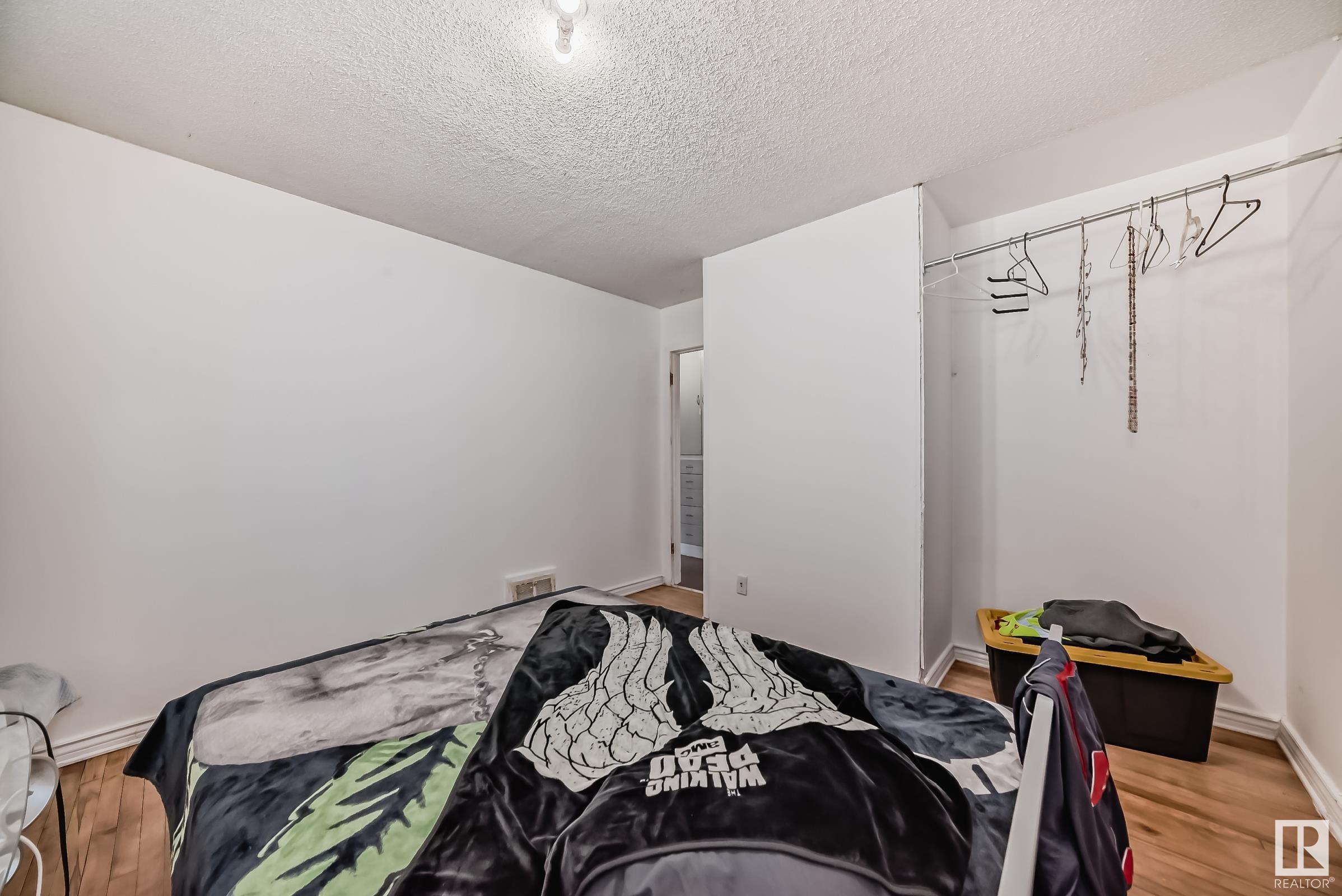      11538 90 ST NW NW , Edmonton,  ,T5B 3Y1 ;  Listing Number: MLS E4415937