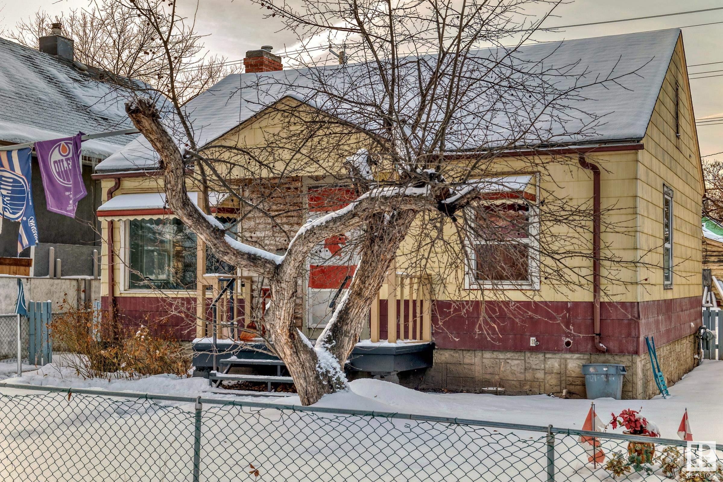      11538 90 ST NW NW , Edmonton,  ,T5B 3Y1 ;  Listing Number: MLS E4415937