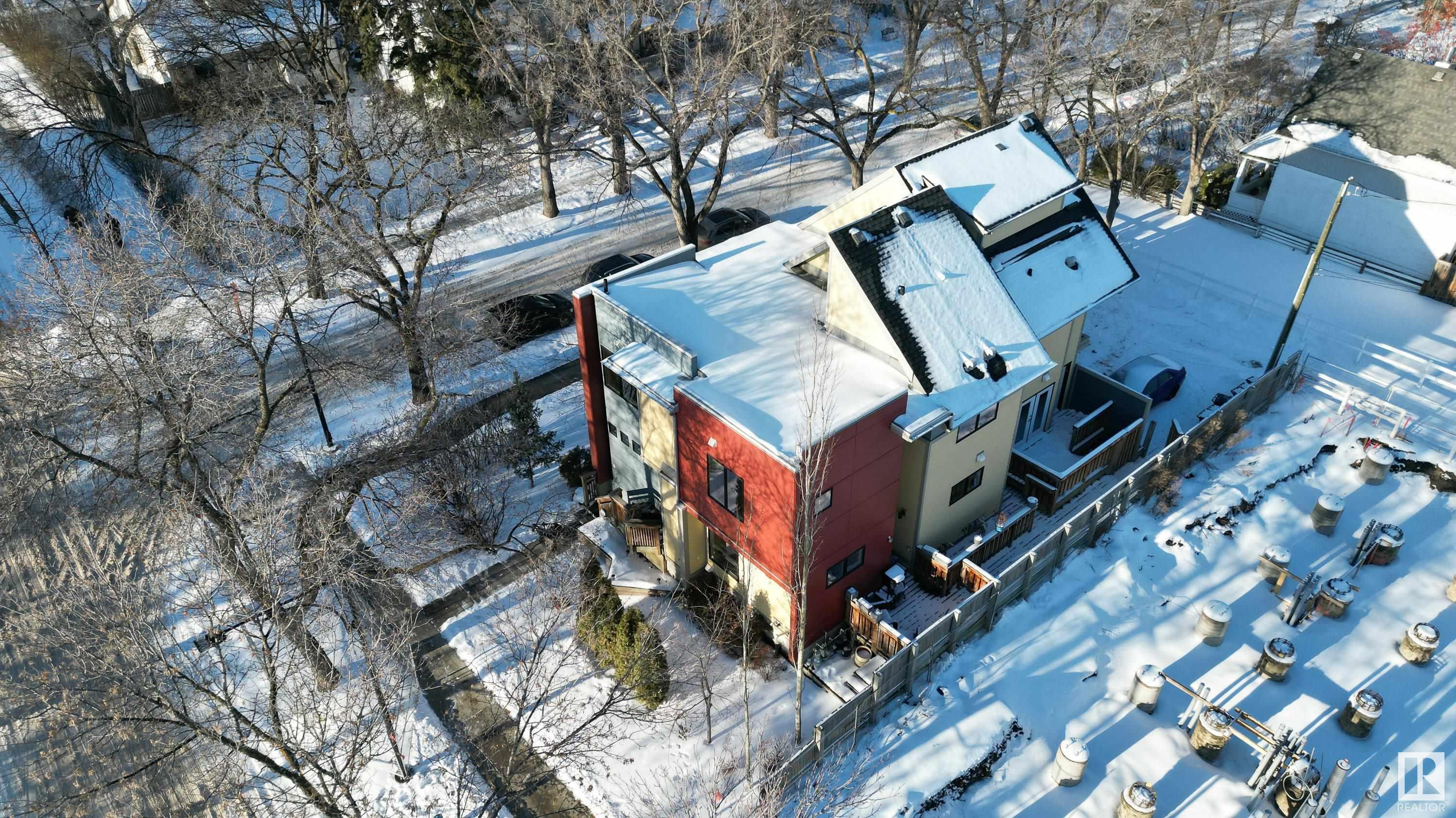      12430 105 AV NW , Edmonton,  ,T5N 0Y6 ;  Listing Number: MLS E4415945