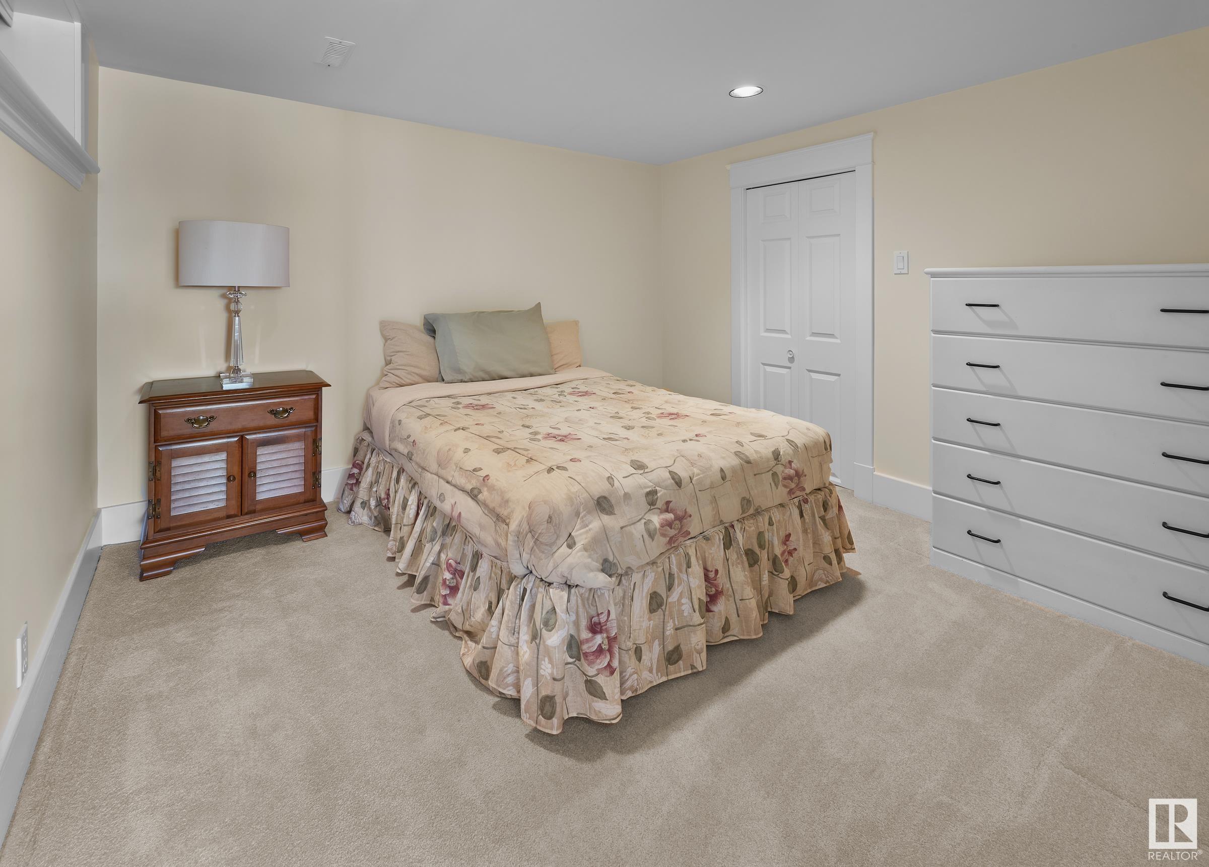      7314 ADA BV NW , Edmonton,  ,T5B 4E5 ;  Listing Number: MLS E4415949