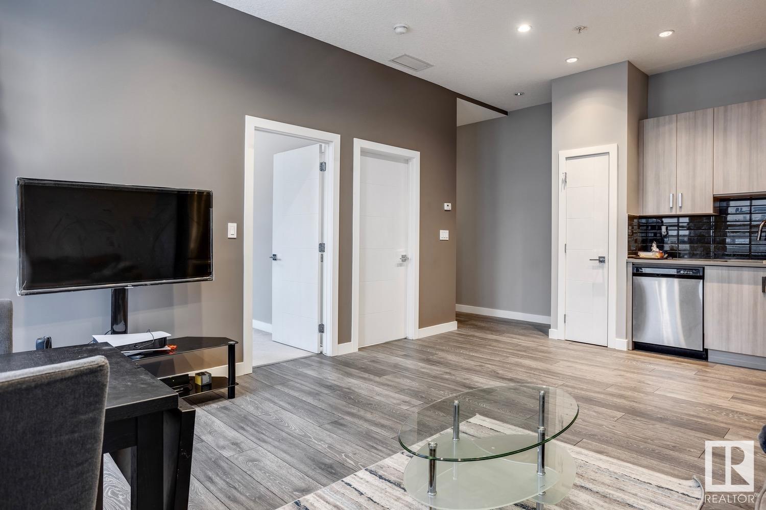      #403 10238 103 ST NW , Edmonton,  ,T5J 0G6 ;  Listing Number: MLS E4415963