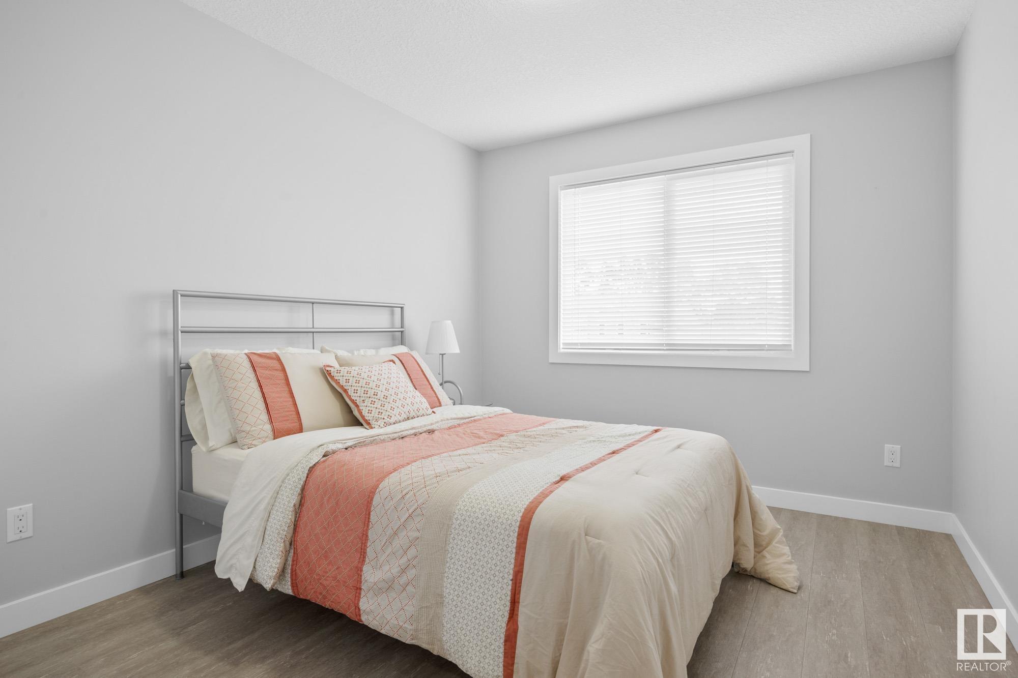      9863 73 AV NW , Edmonton,  ,T6E 1B7 ;  Listing Number: MLS E4415965